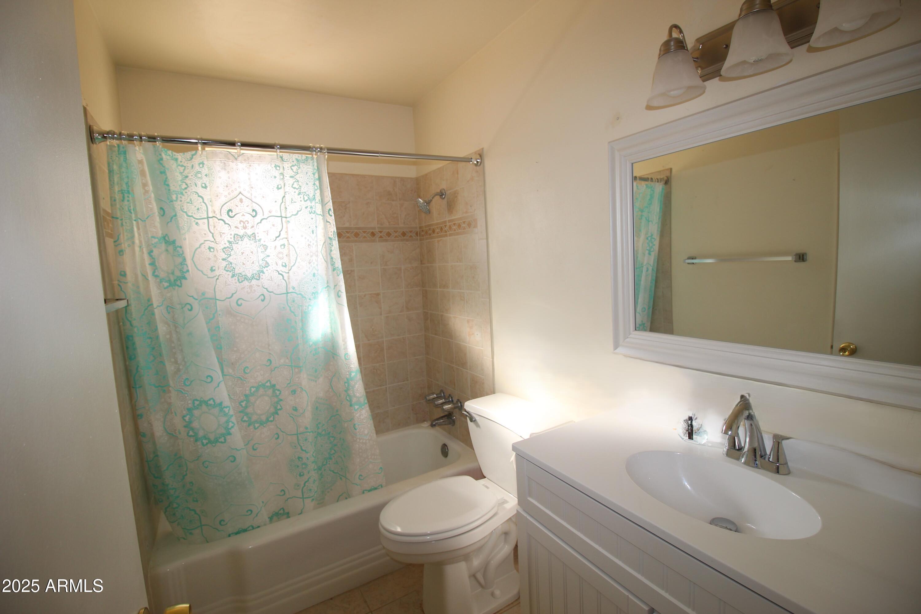 120 N 54TH Street