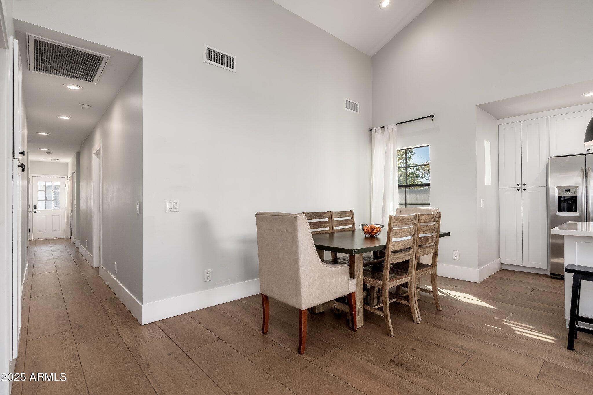 345 W WILSHIRE Drive