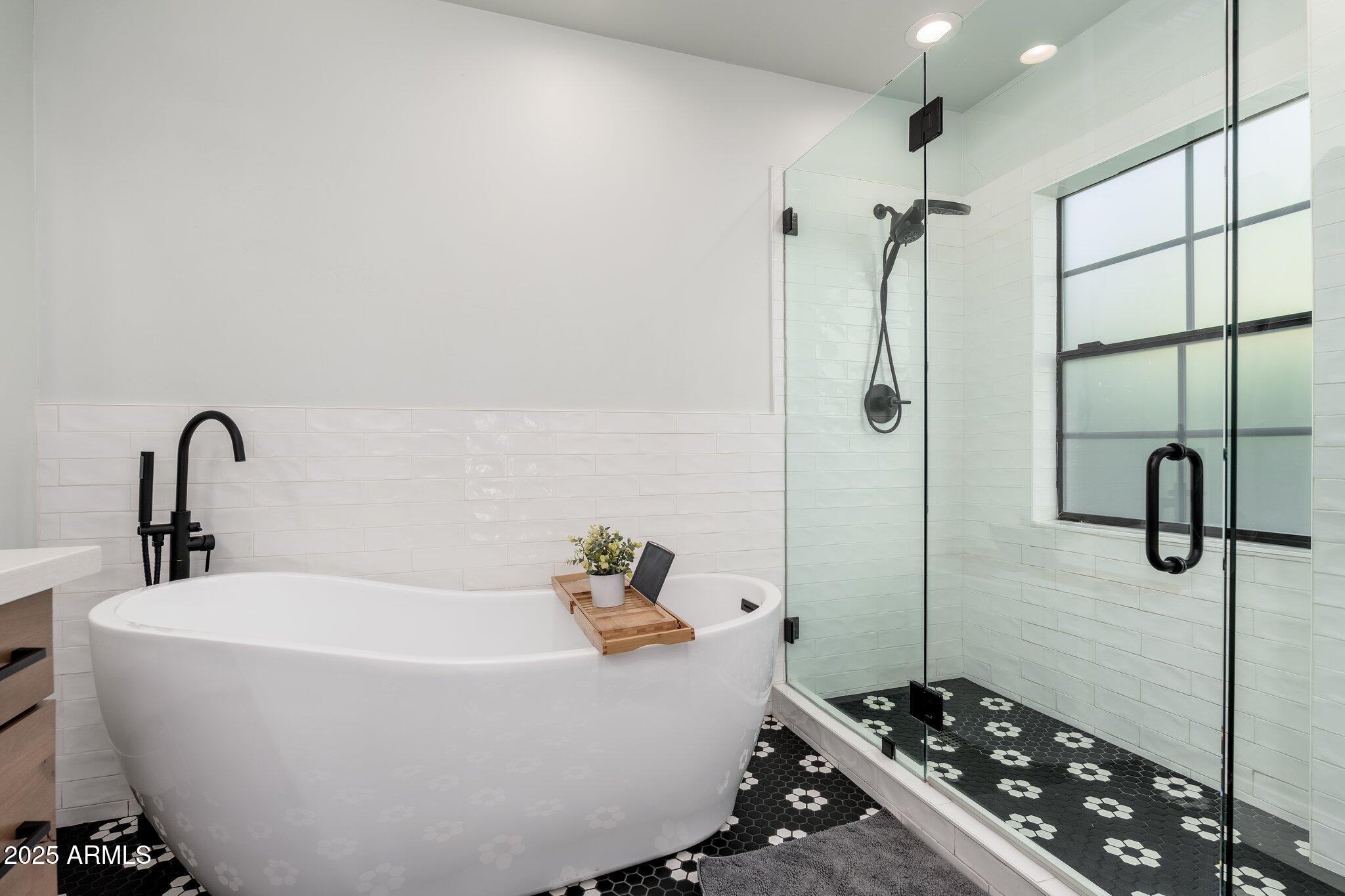 345 W WILSHIRE Drive