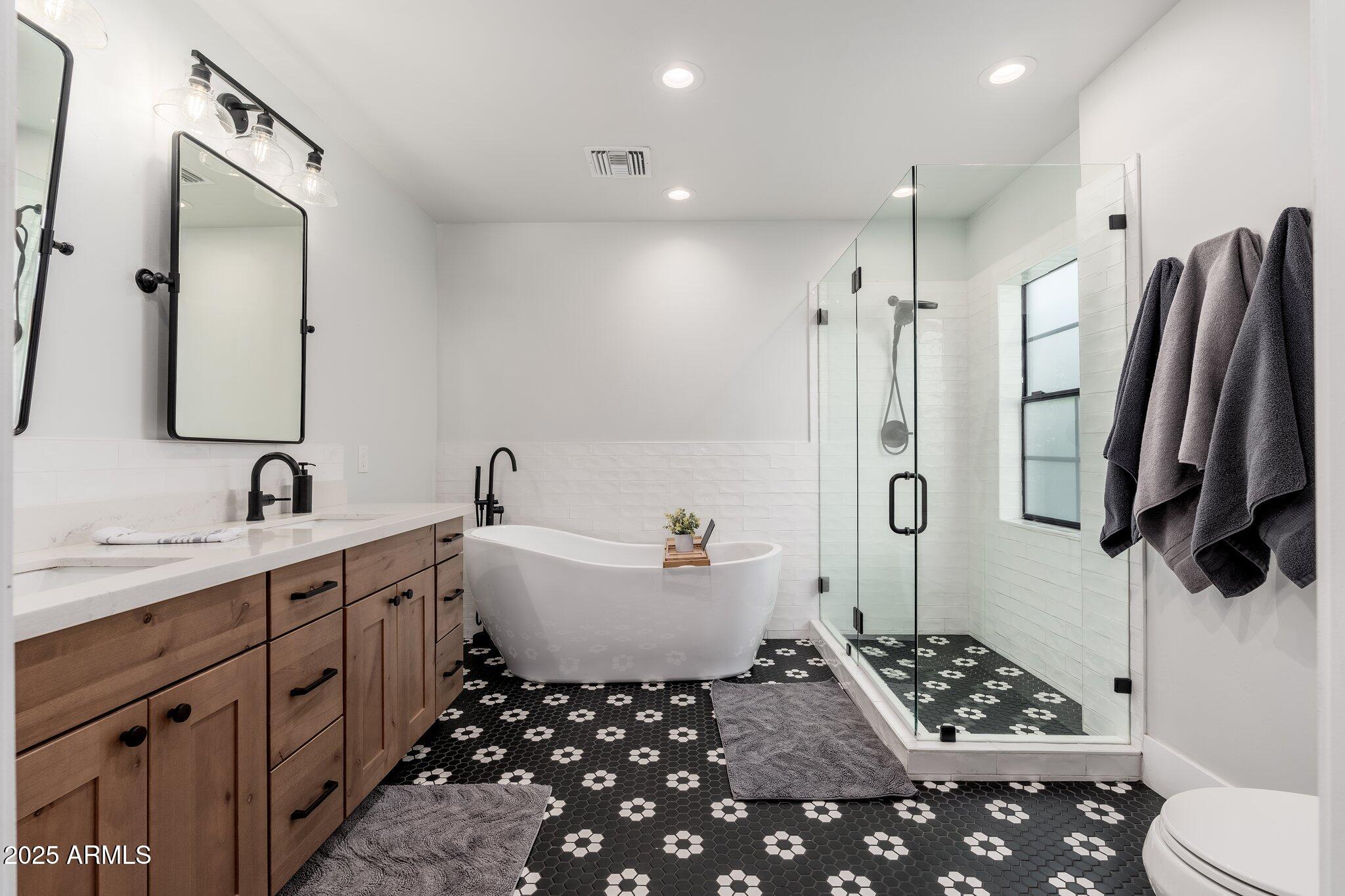 345 W WILSHIRE Drive