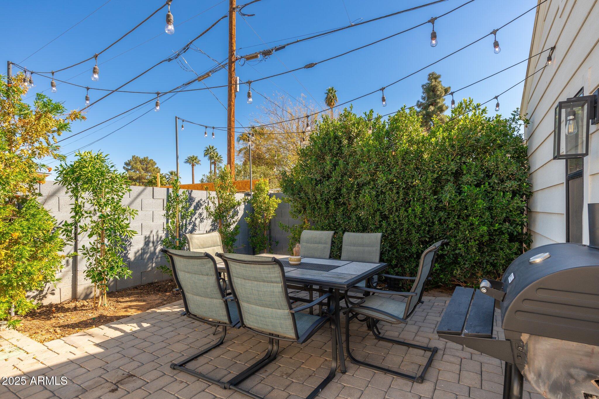 345 W WILSHIRE Drive