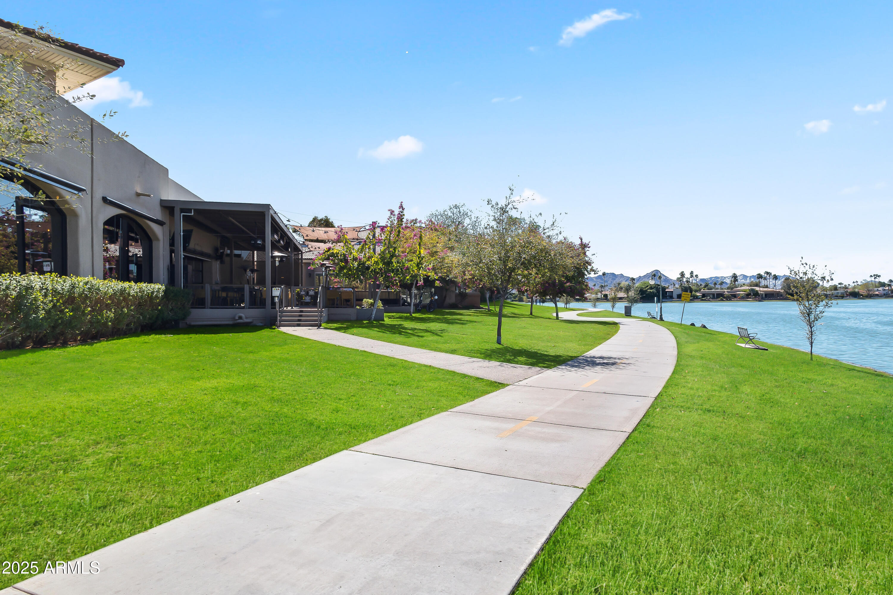 8206 E DEL CAMINO Drive