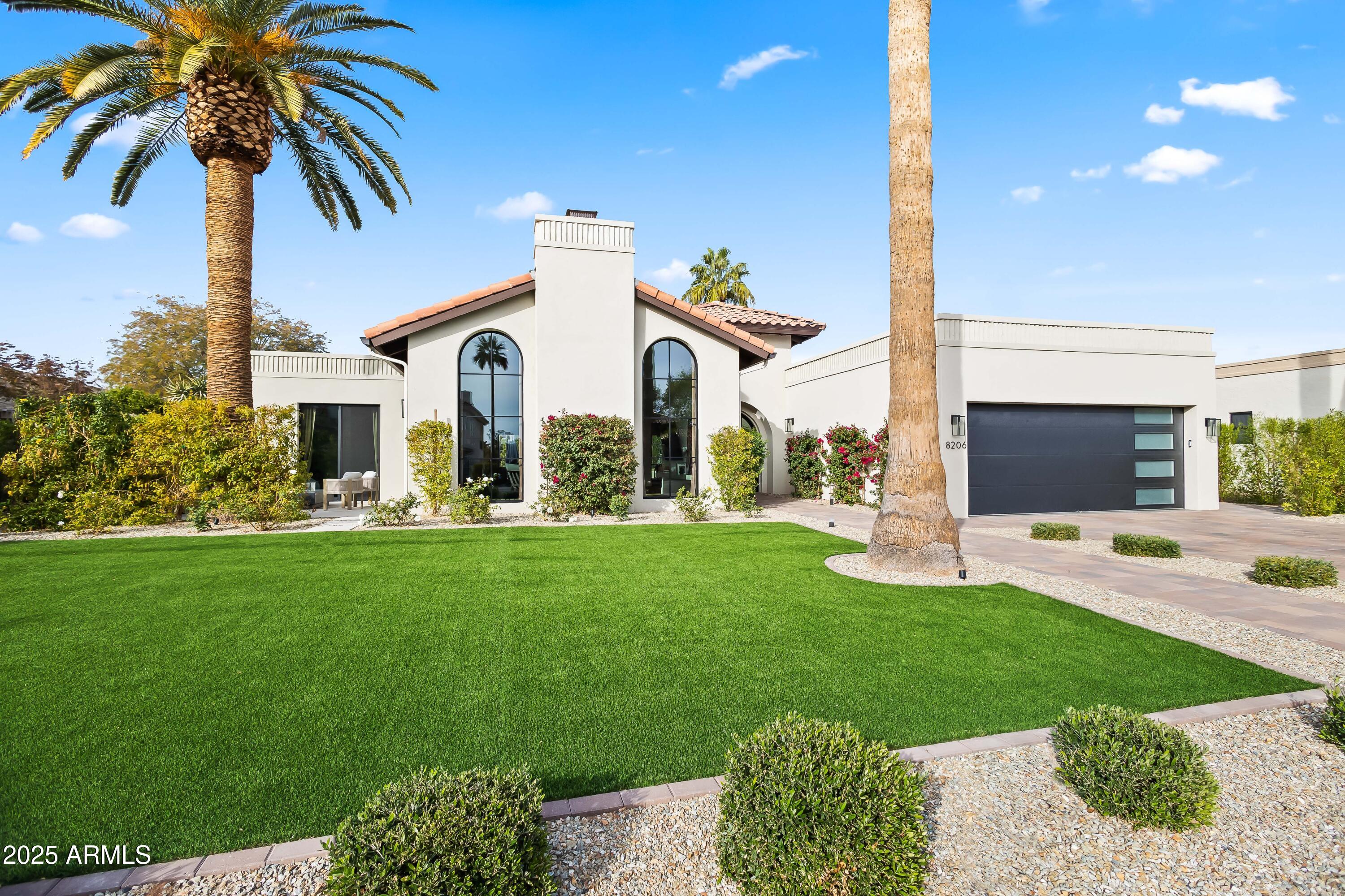 8206 E DEL CAMINO Drive