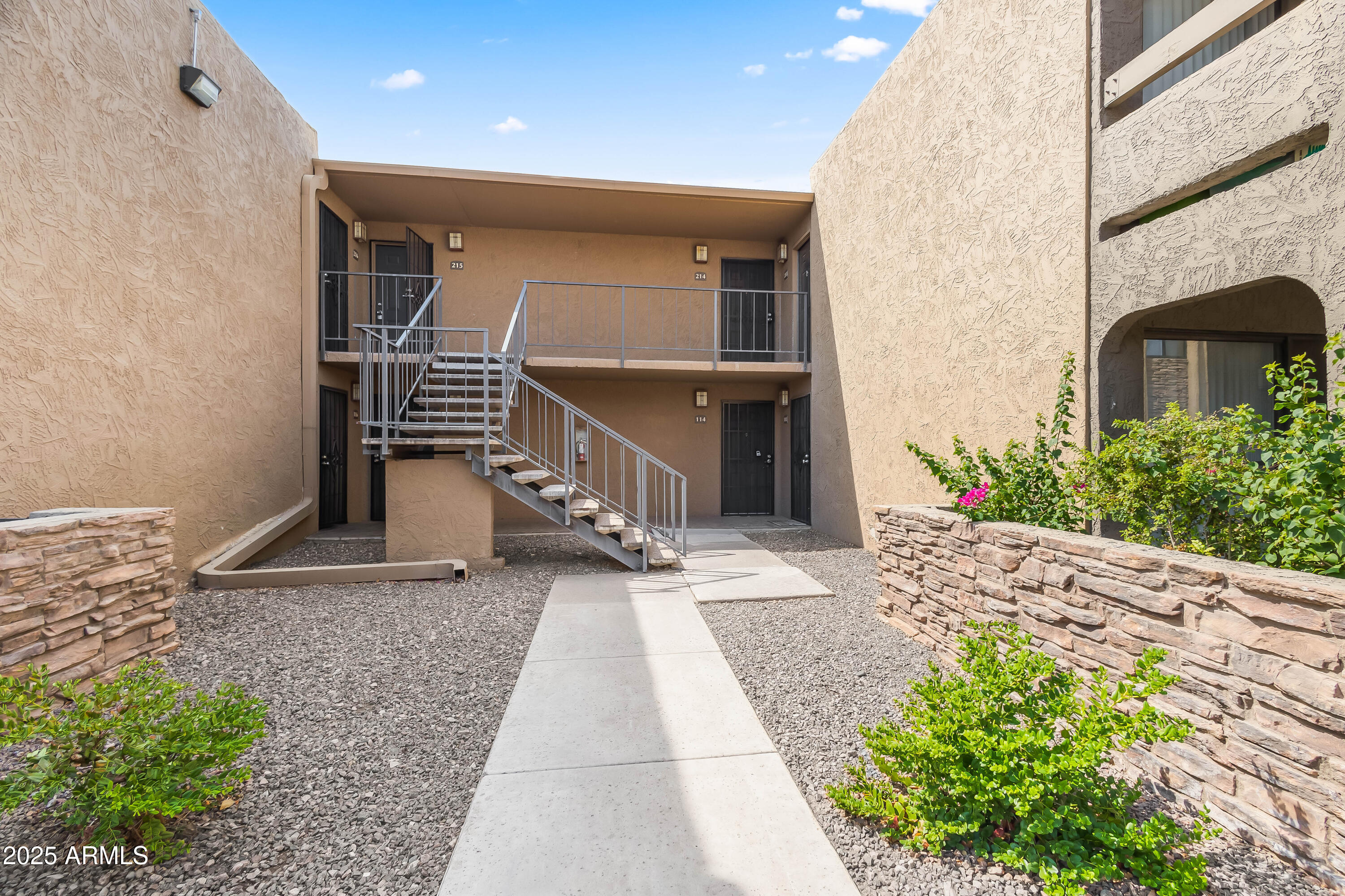 3825 E Camelback Road 114