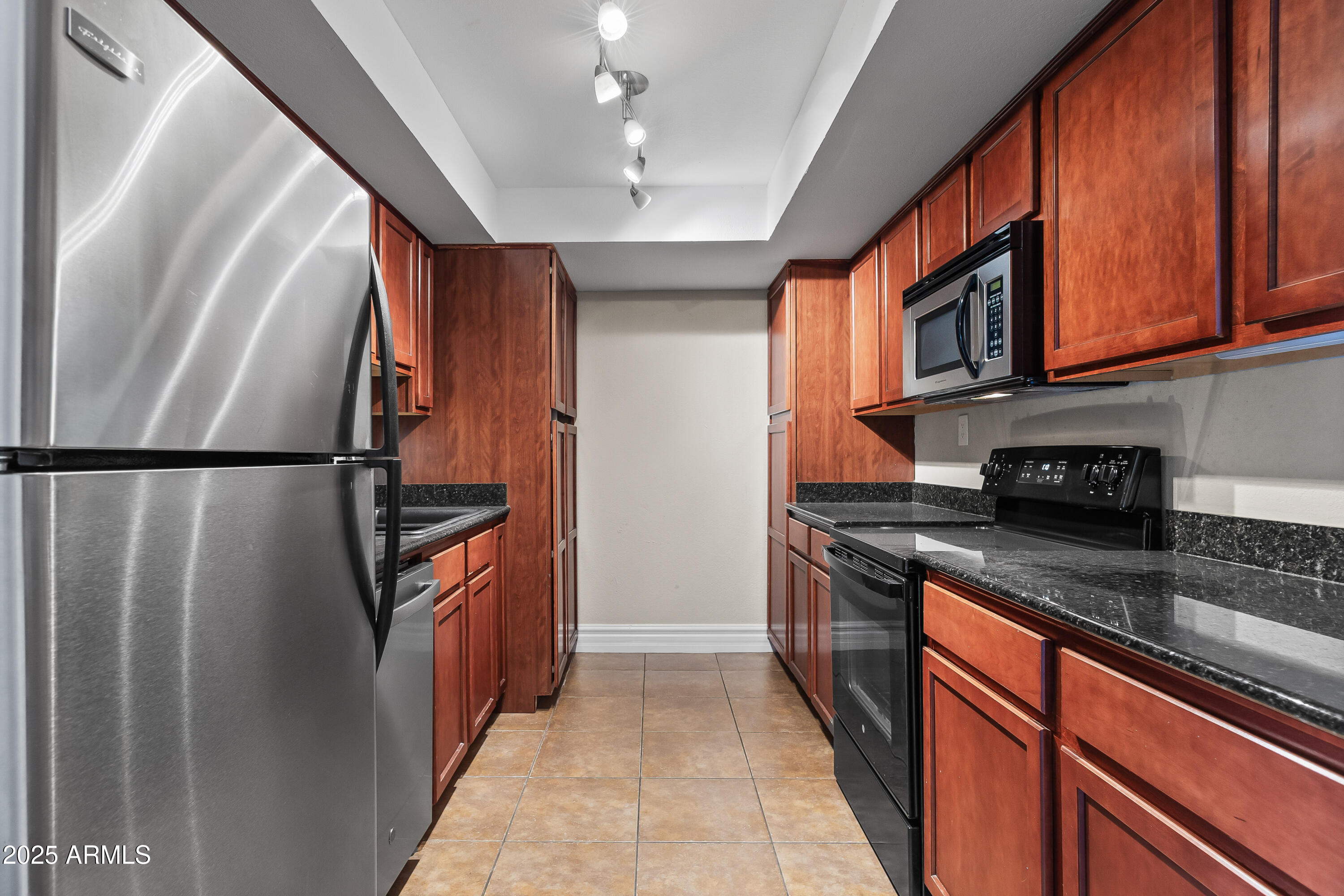 3825 E Camelback Road 114