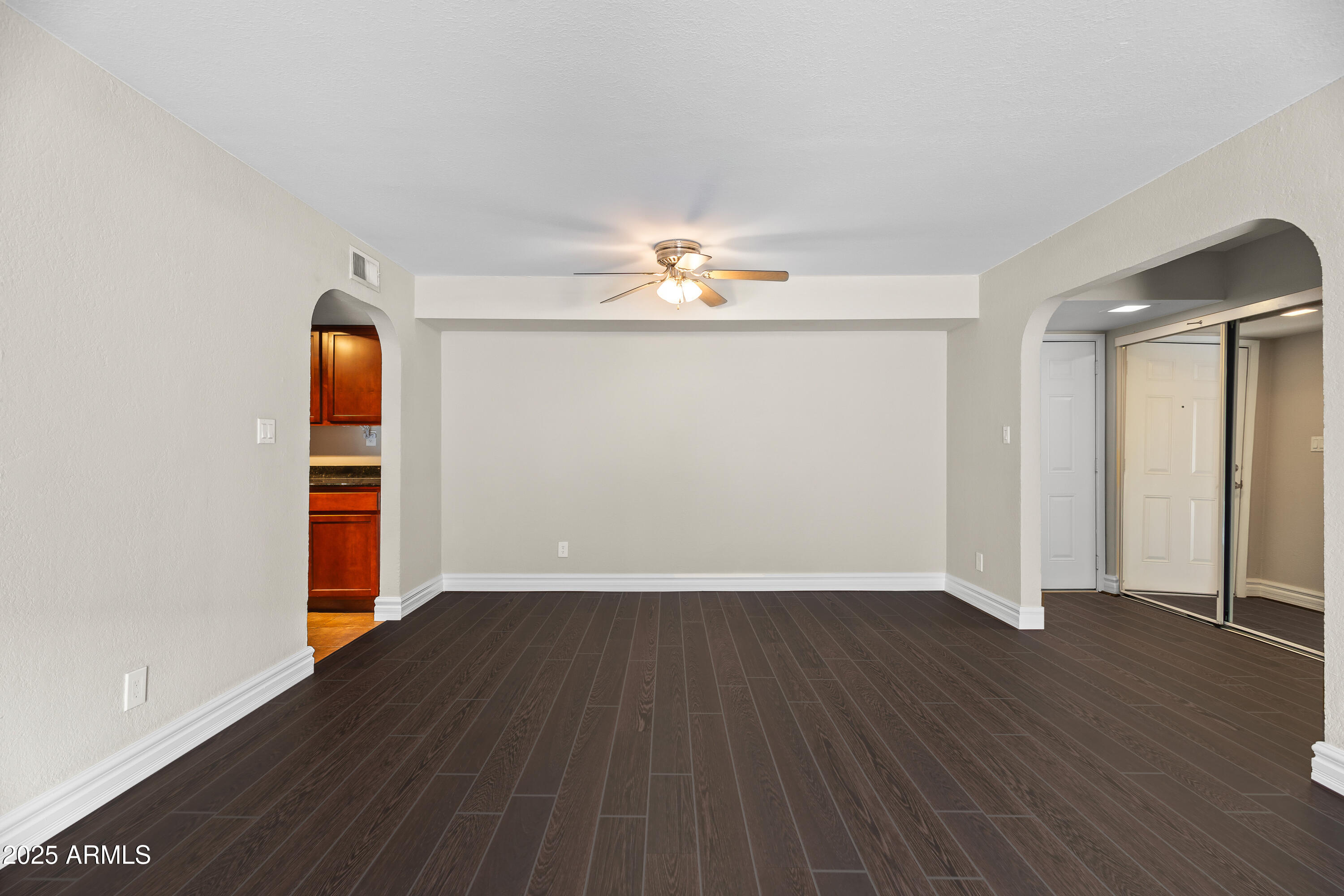 3825 E Camelback Road 114