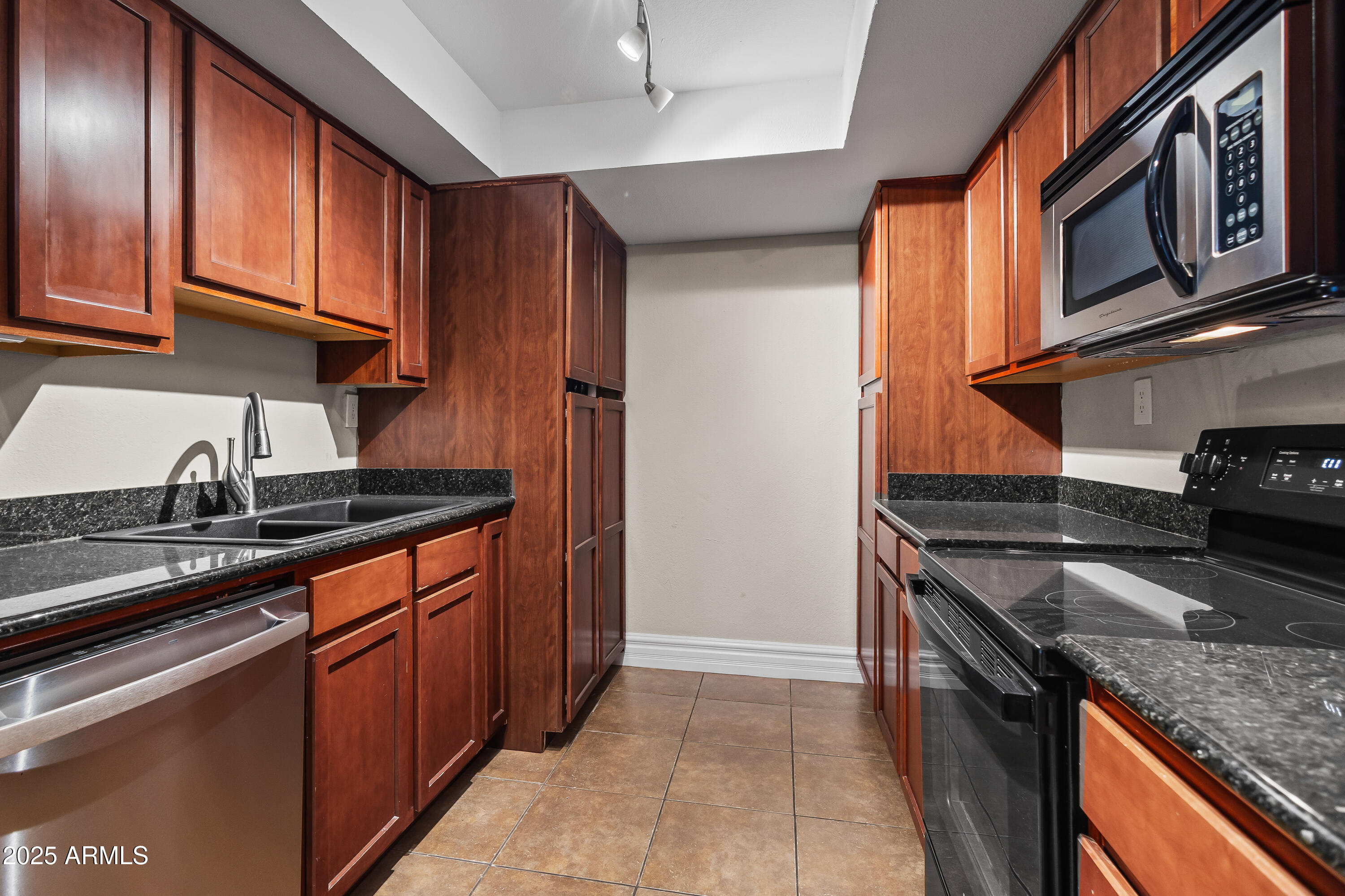 3825 E Camelback Road 114