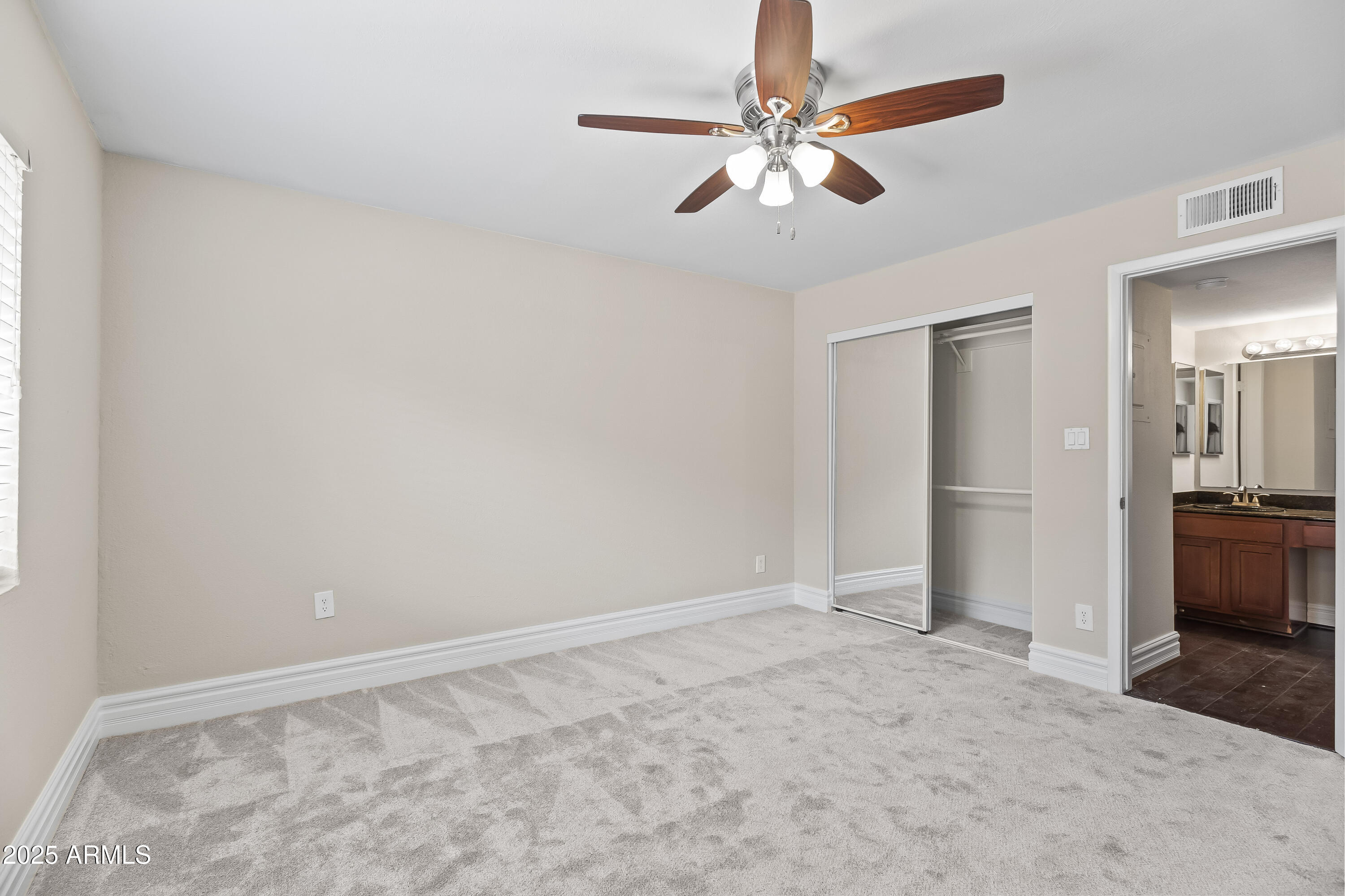 3825 E Camelback Road 114