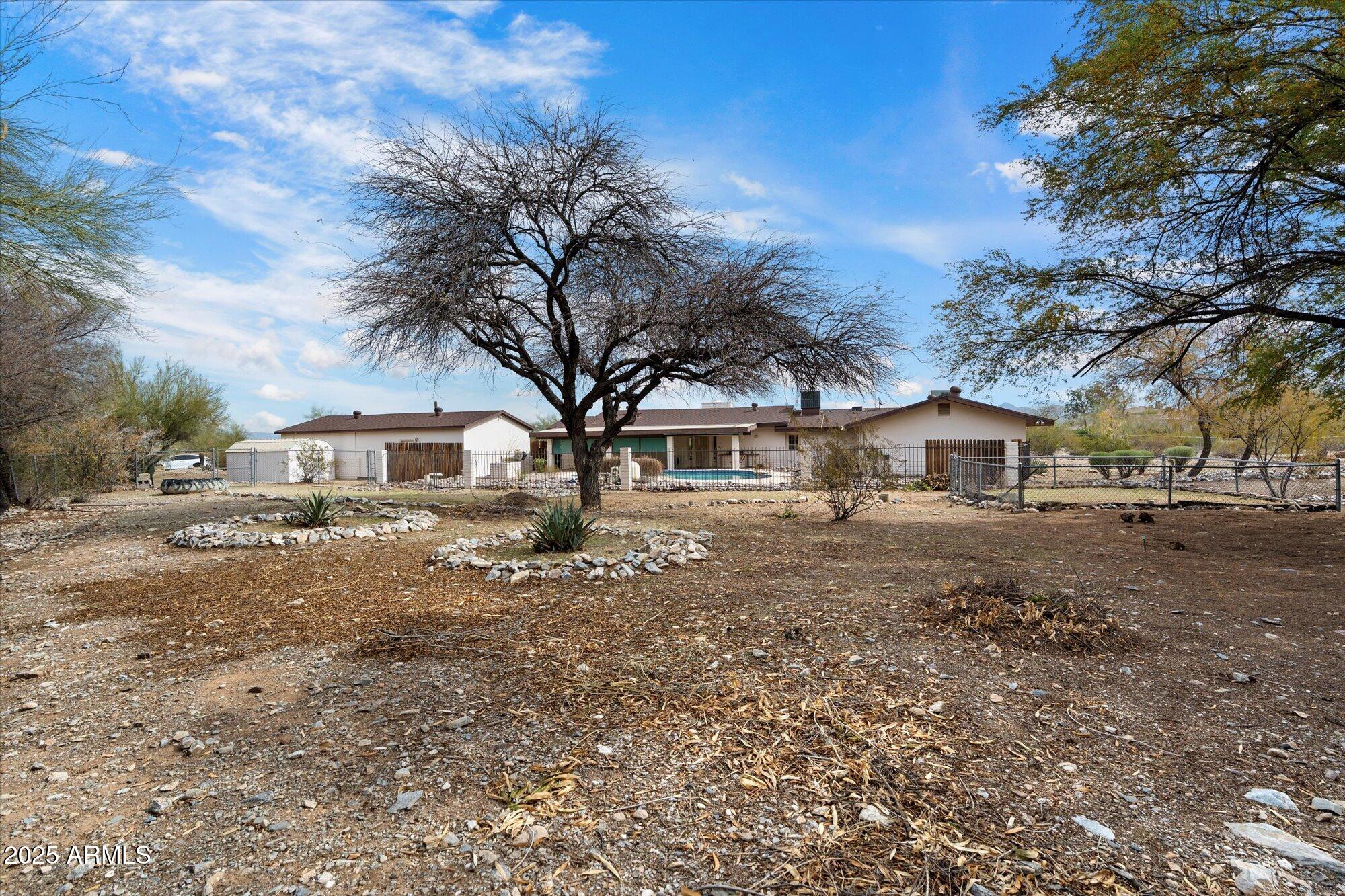 4041 E MOUNTAIN VIEW Road