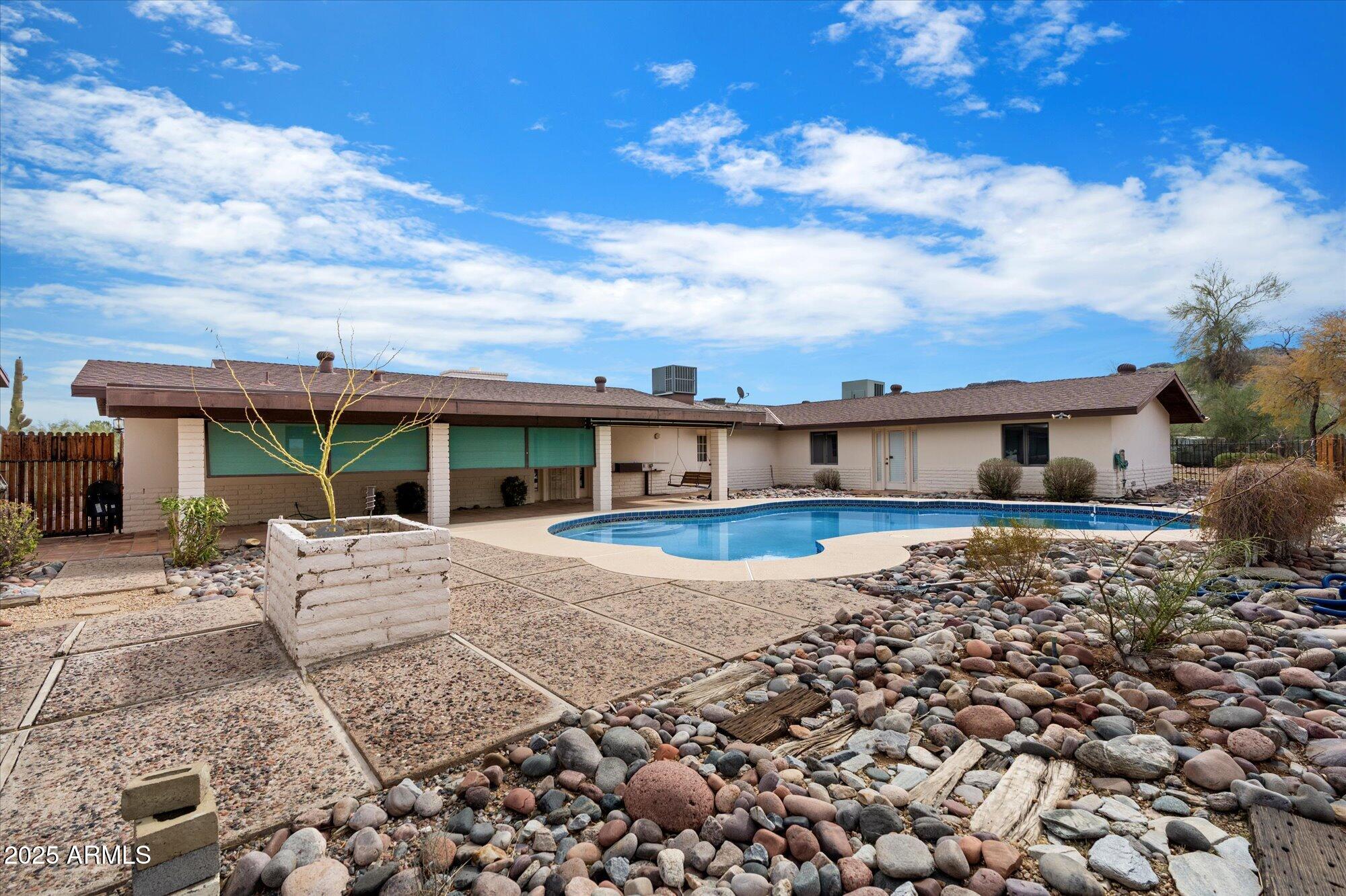 4041 E MOUNTAIN VIEW Road