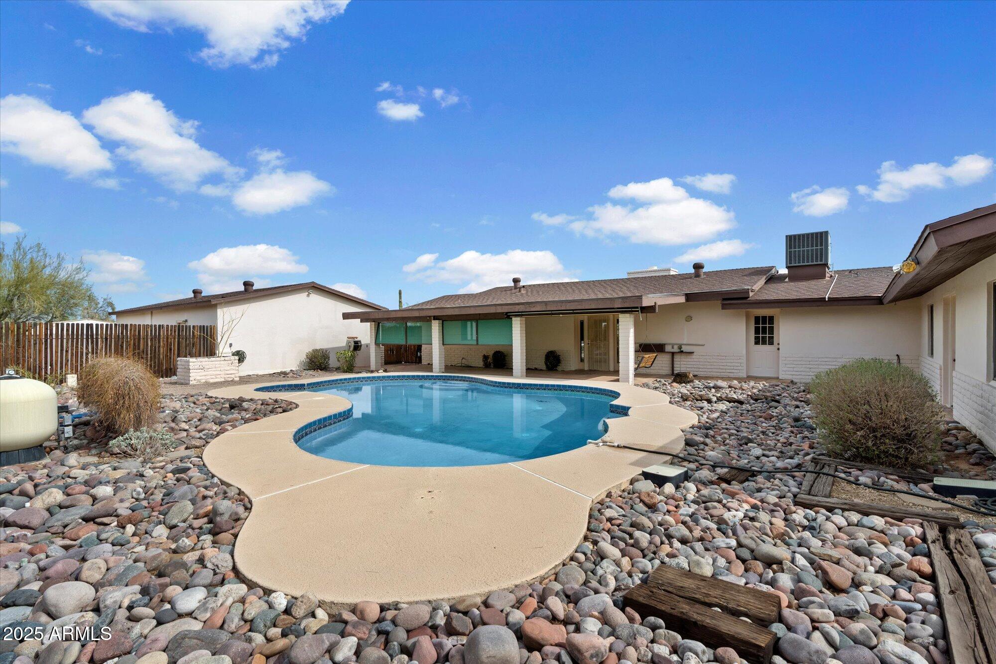 4041 E MOUNTAIN VIEW Road