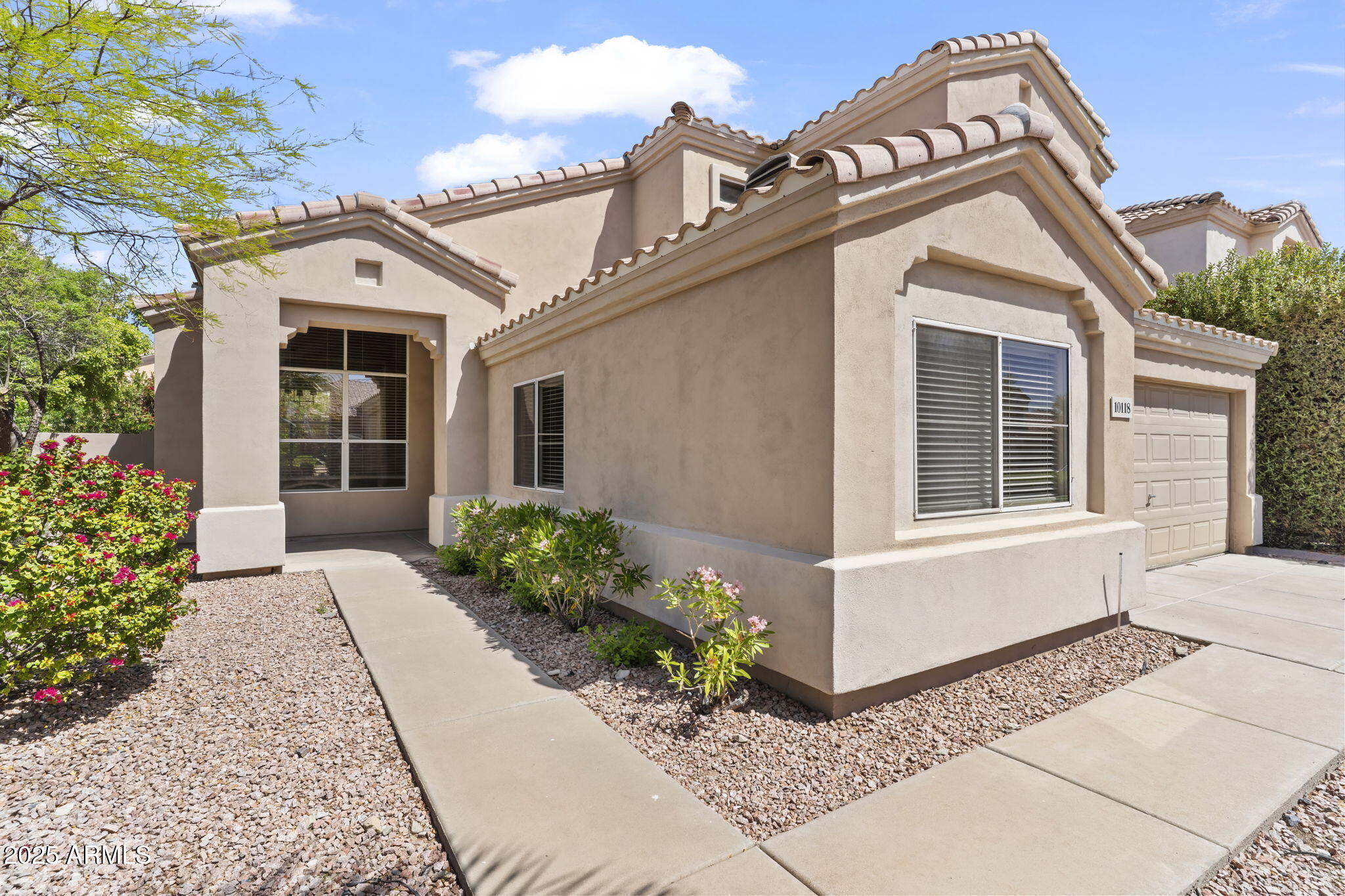 10118 E MEADOW HILL Drive