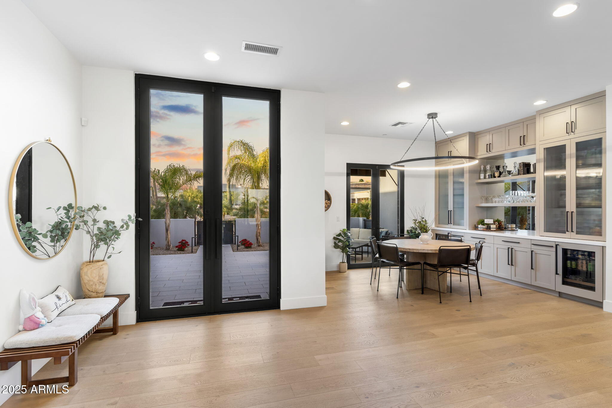 8245 E VIA DEL SOL Drive