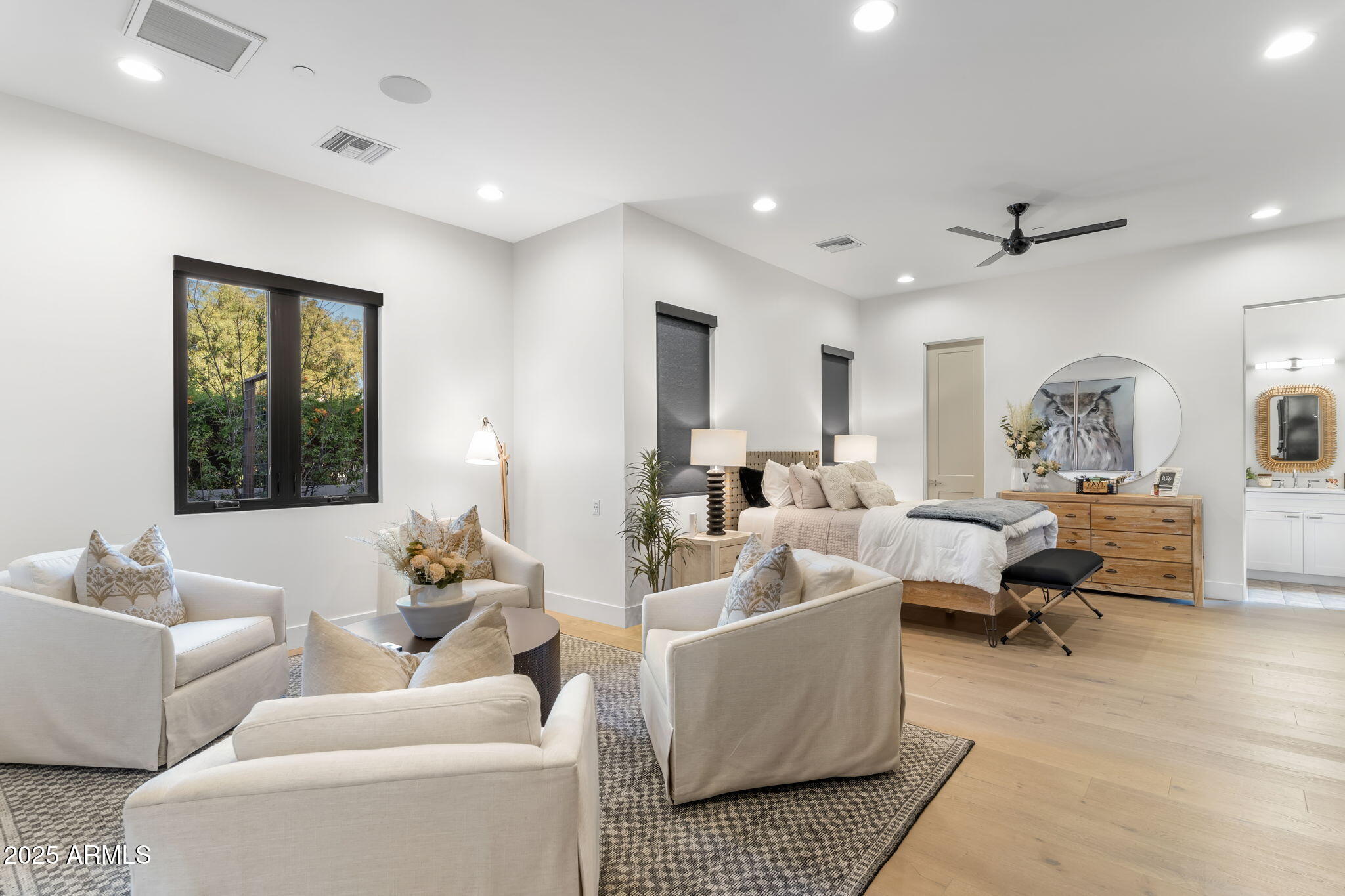 8245 E VIA DEL SOL Drive
