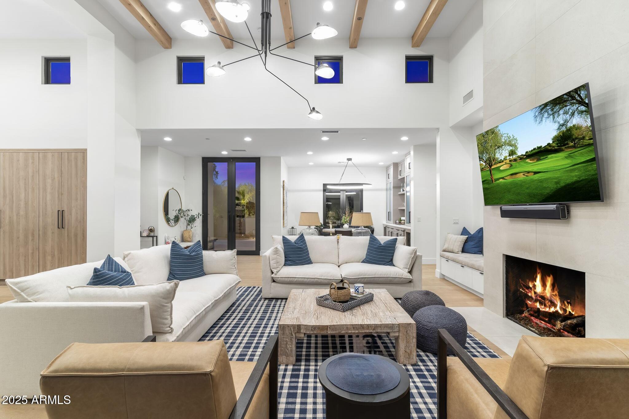 8245 E VIA DEL SOL Drive