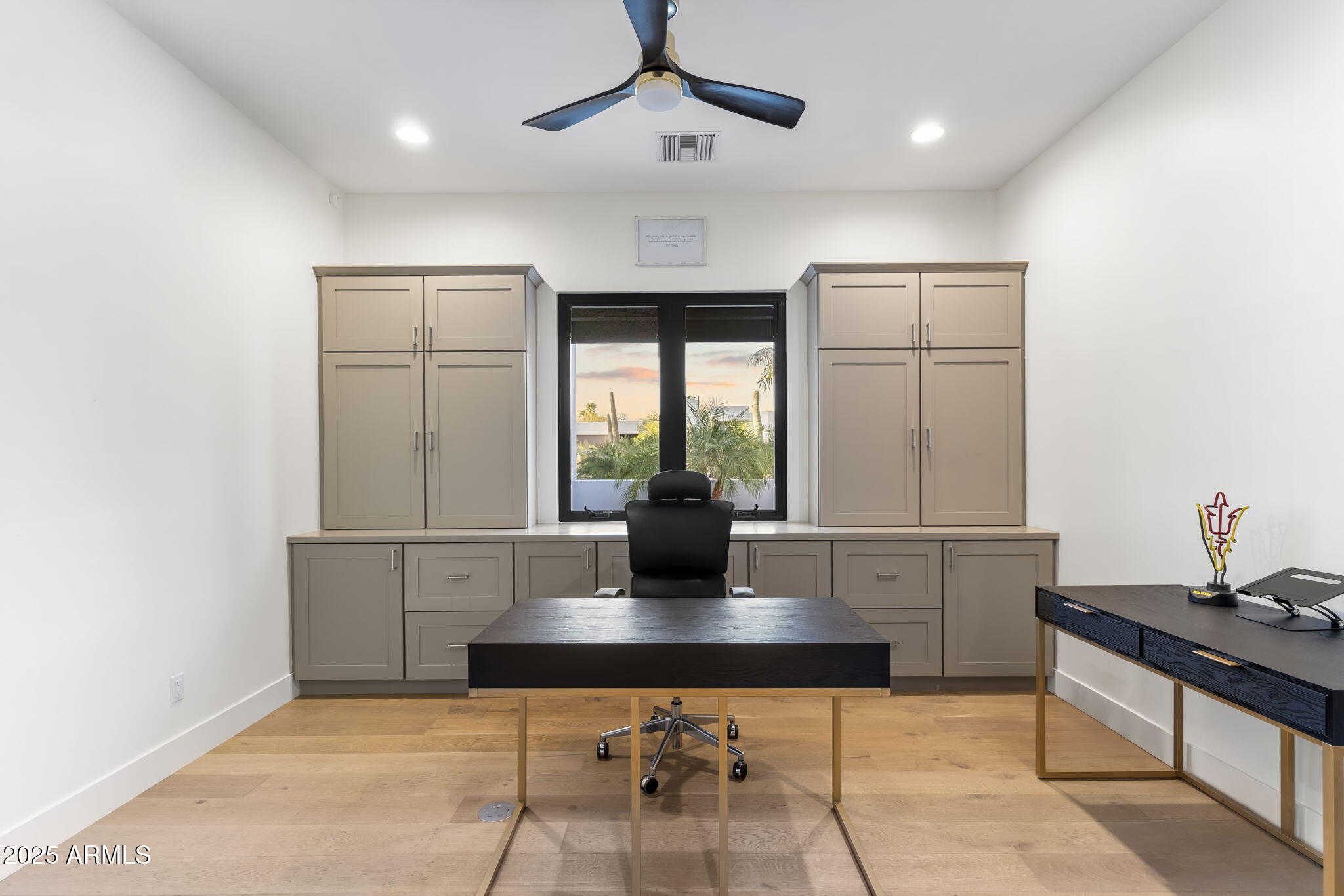 8245 E VIA DEL SOL Drive