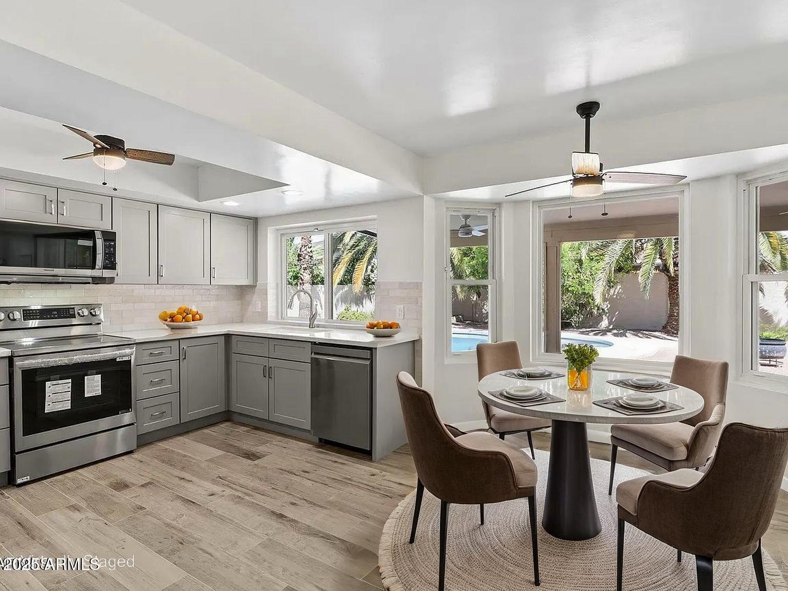 2619 S Los Altos