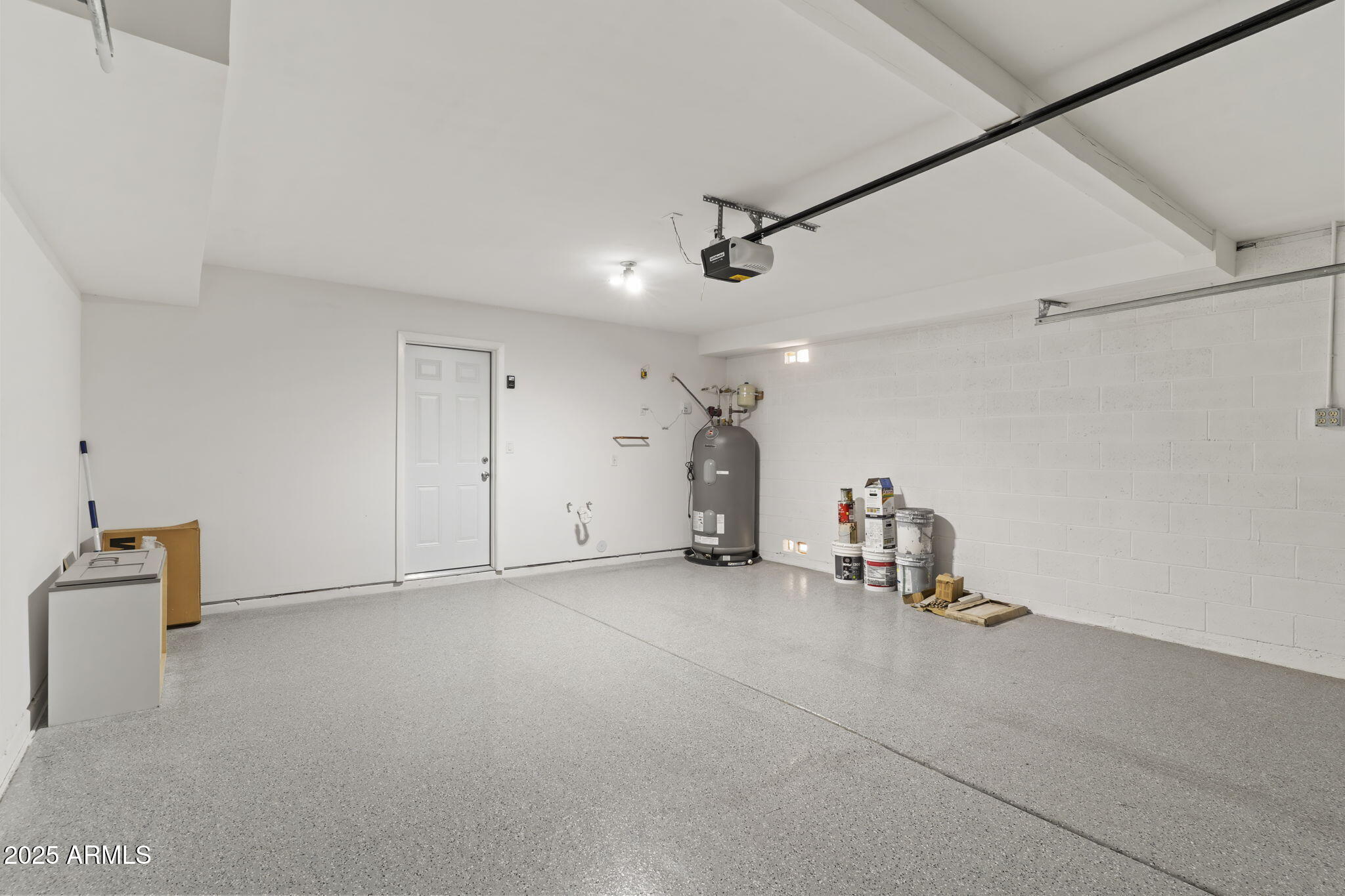 2619 S Los Altos