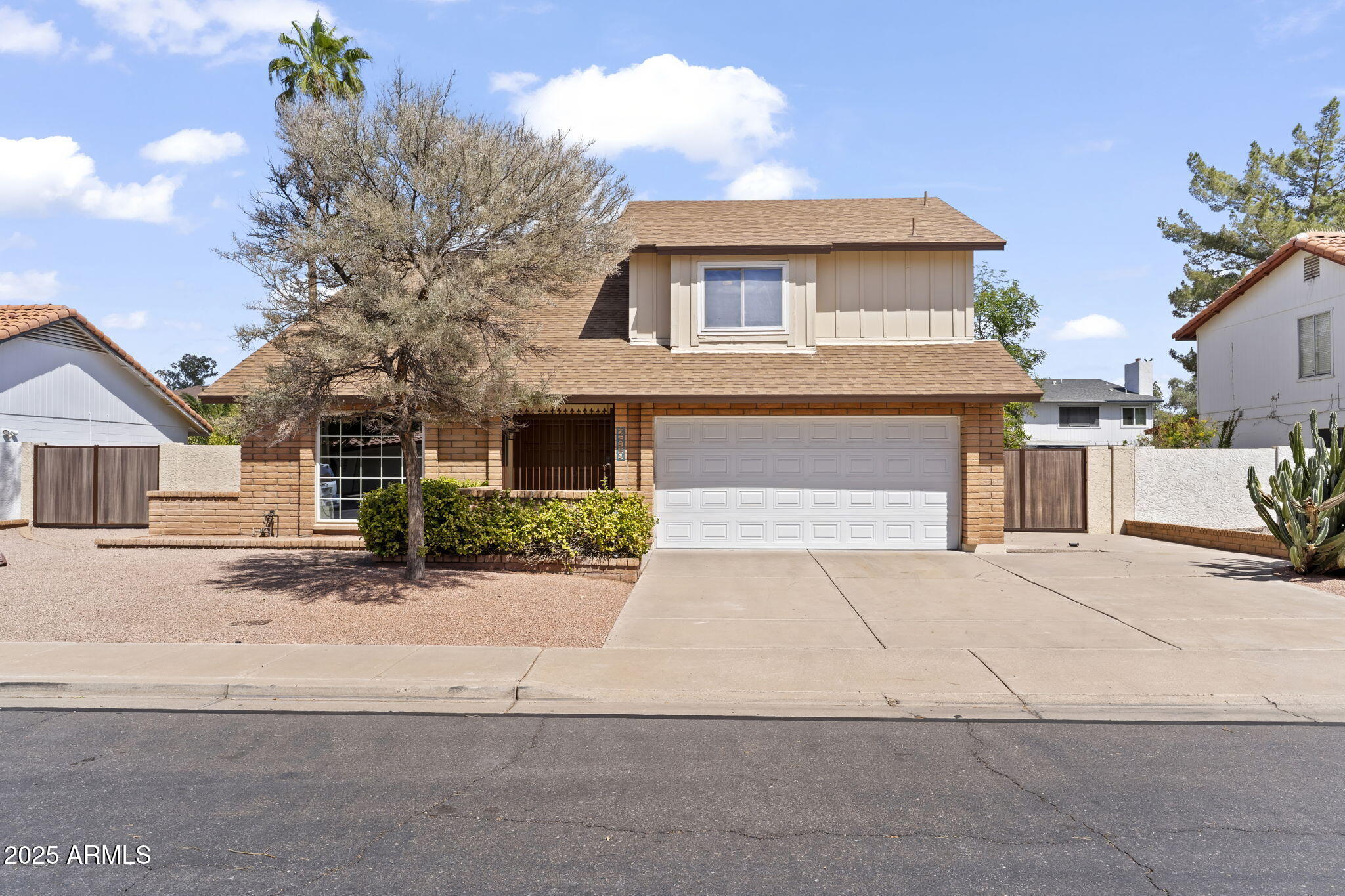 2619 S Los Altos