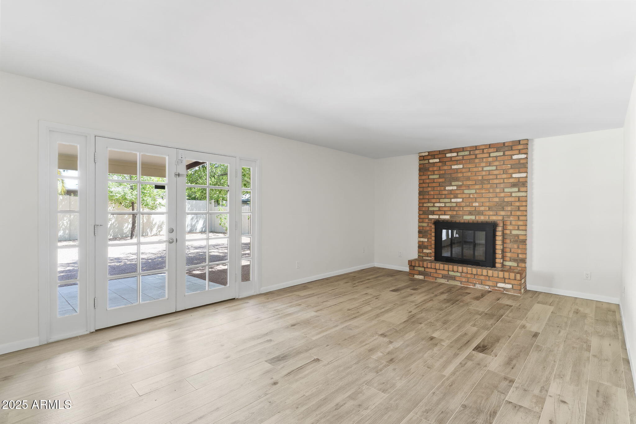 2619 S Los Altos