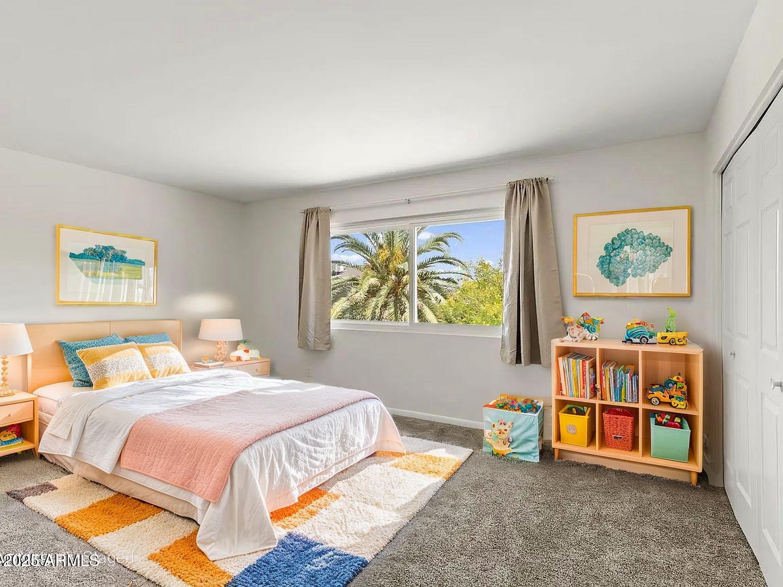 2619 S Los Altos