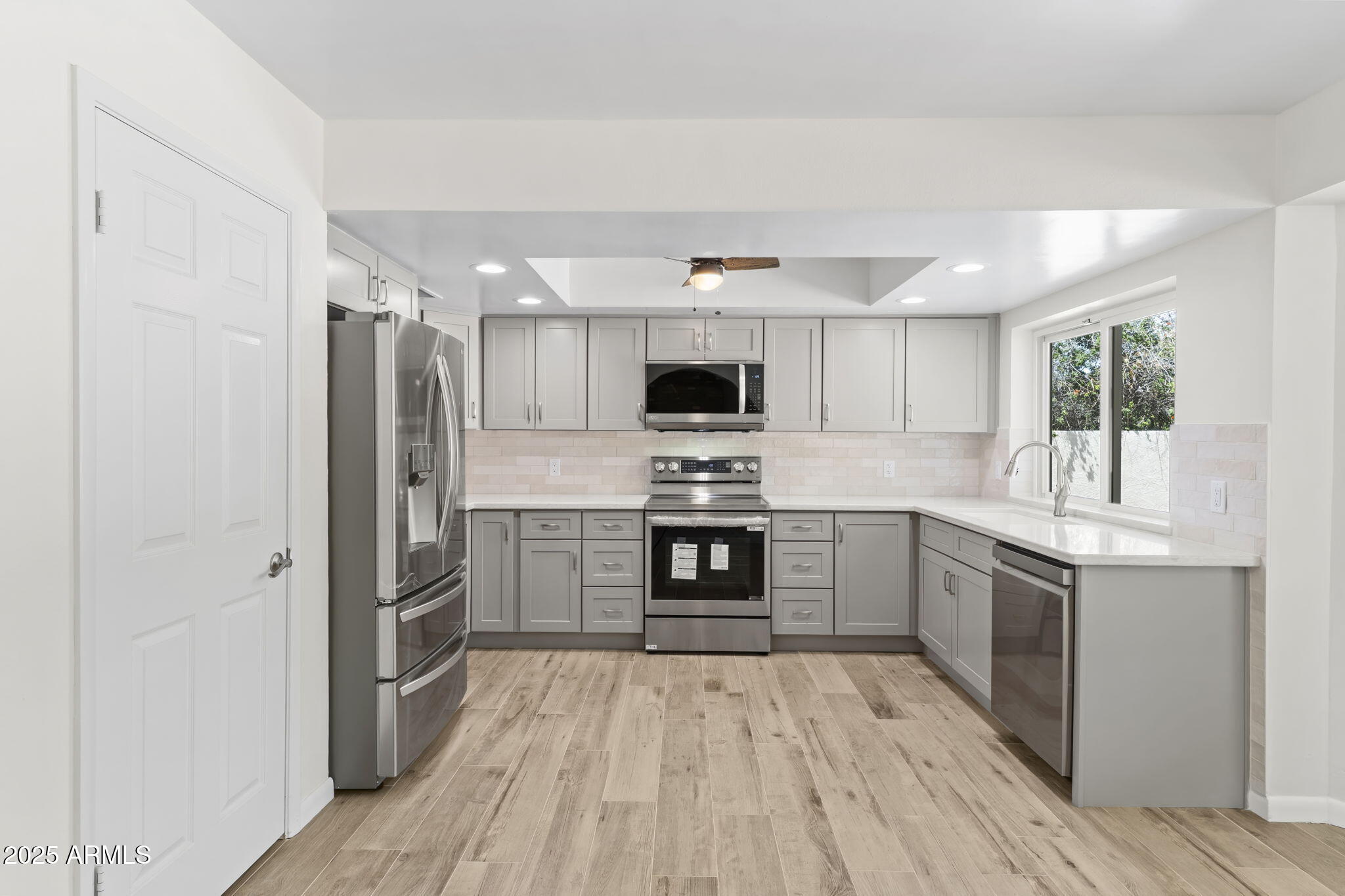 2619 S Los Altos