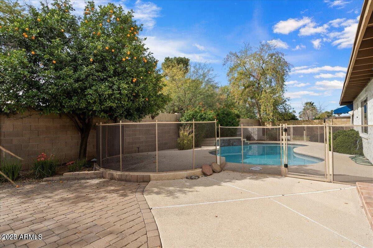 5345 E CROCUS Drive