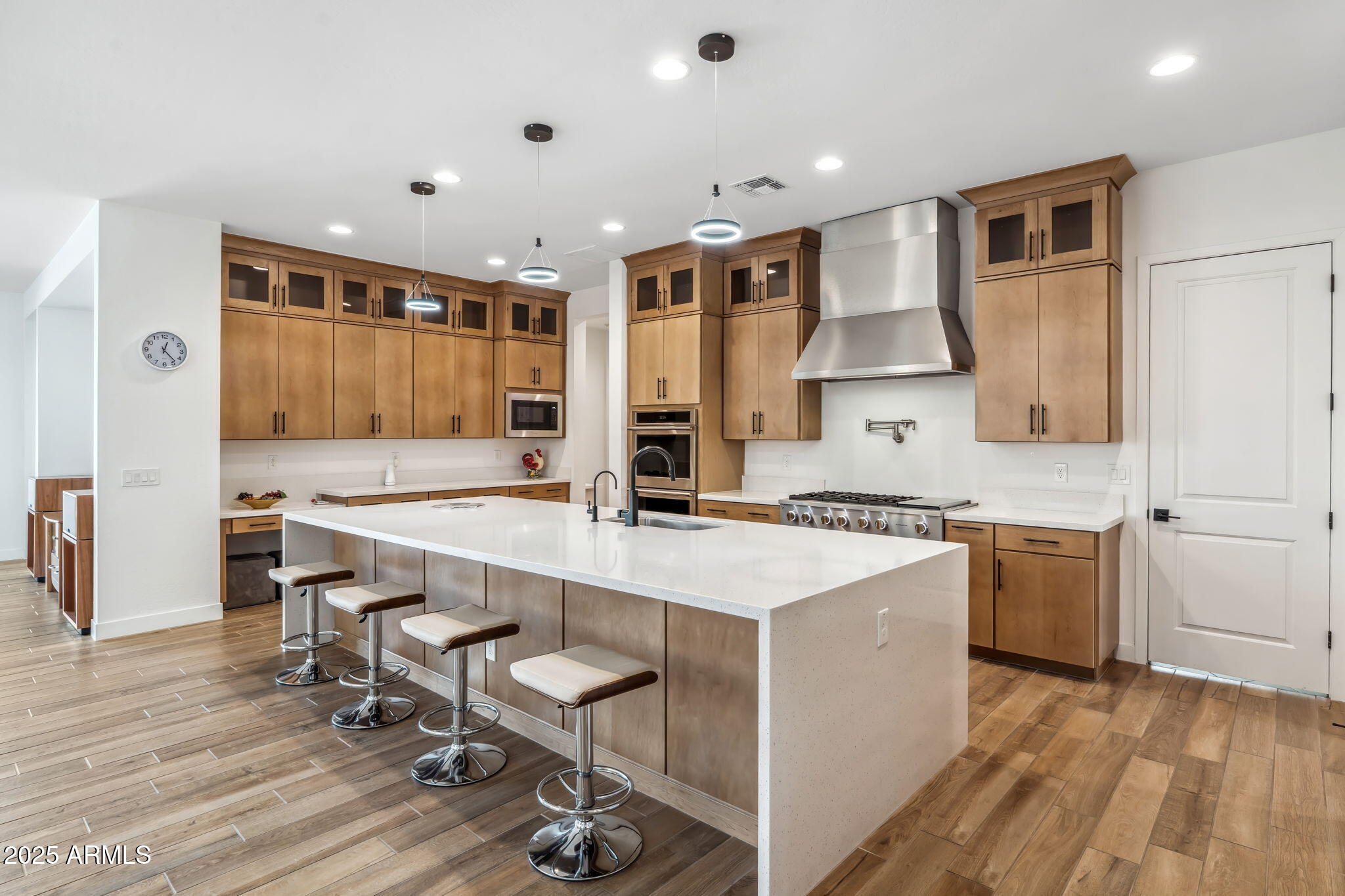 3366 E CONSTANCE Way