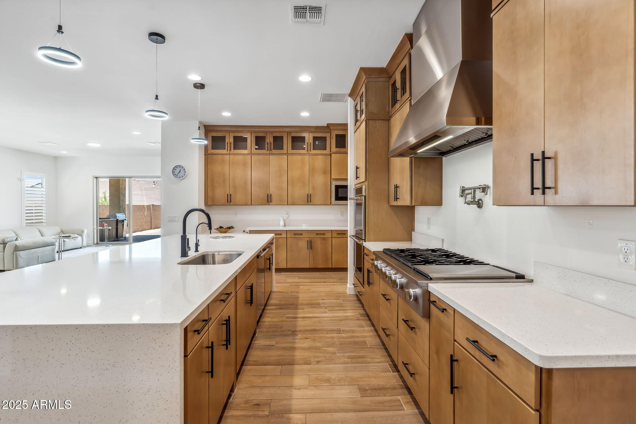3366 E CONSTANCE Way