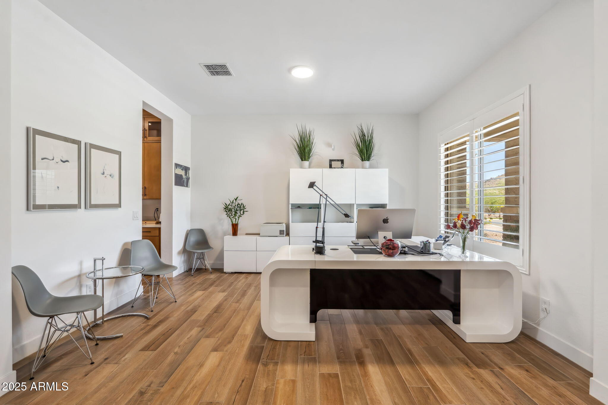 3366 E CONSTANCE Way