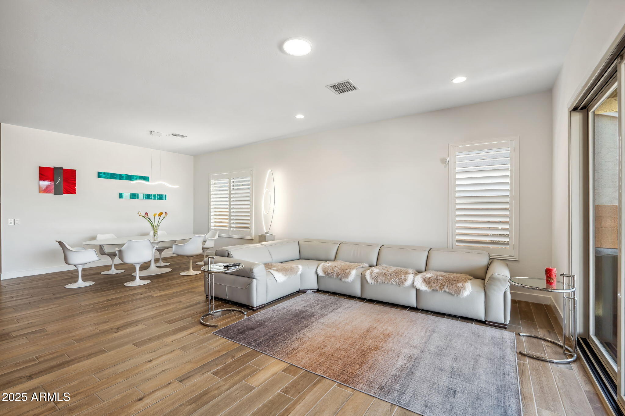 3366 E CONSTANCE Way