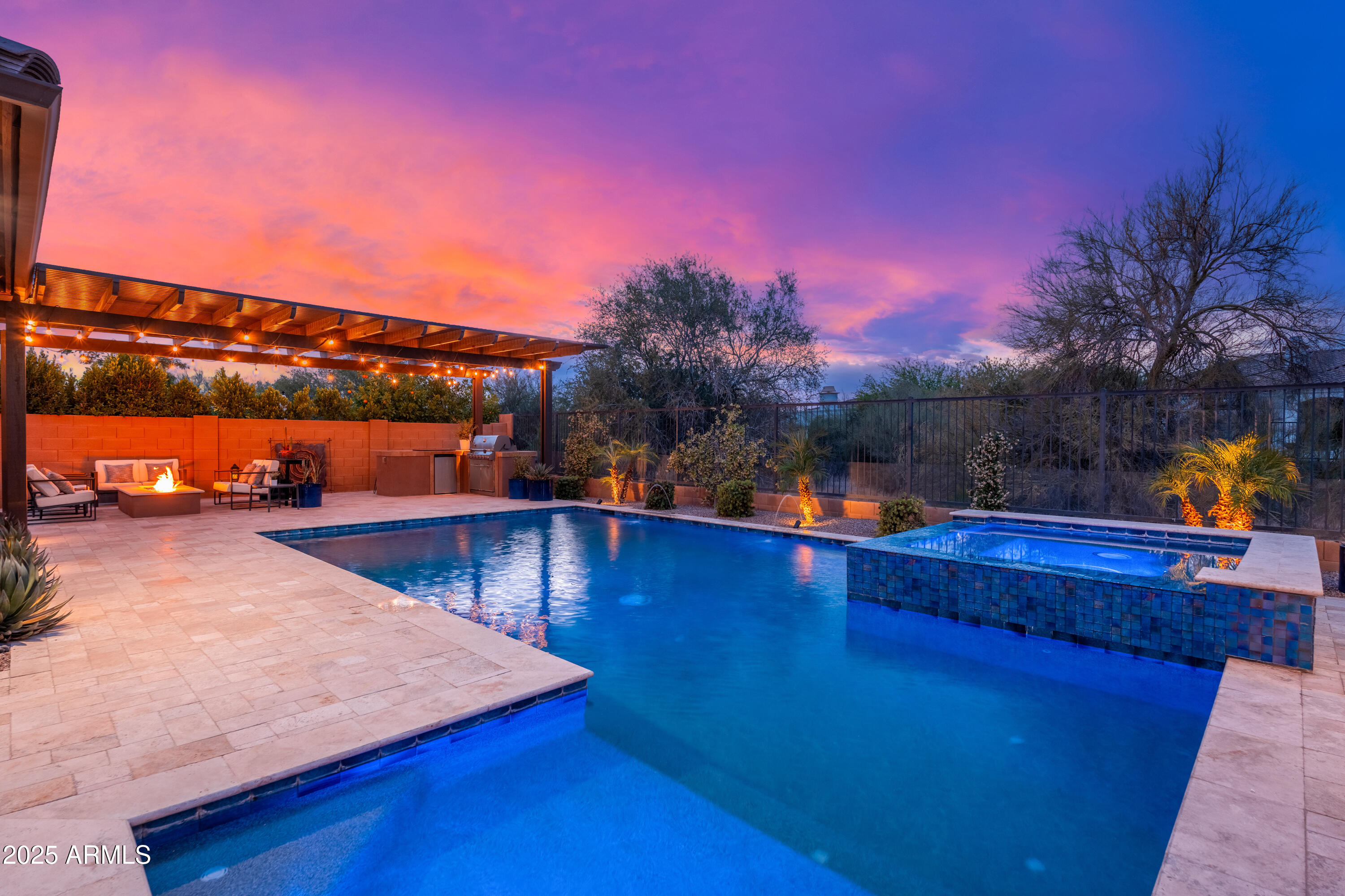 5428 E WINDSTONE Trail
