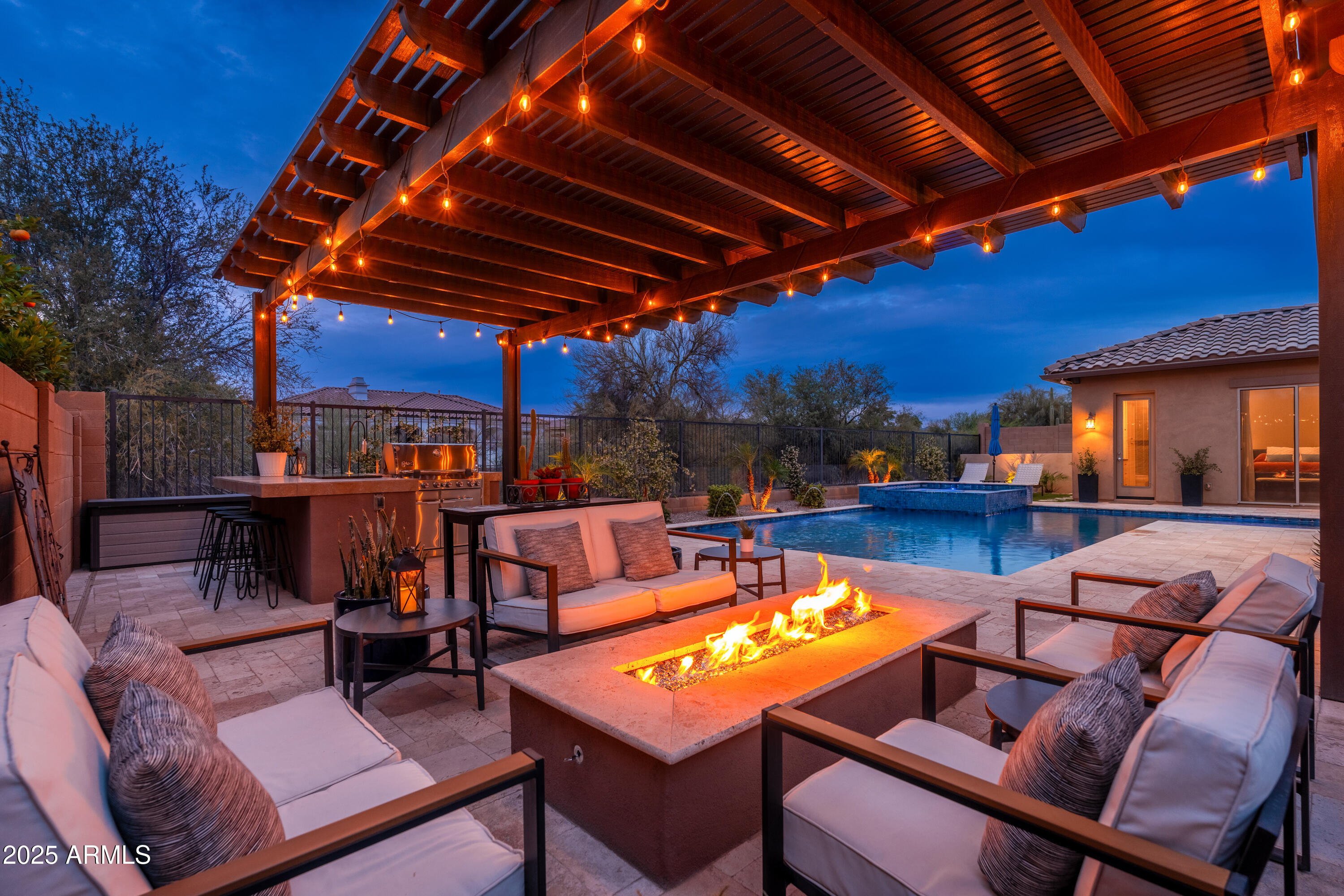 5428 E WINDSTONE Trail
