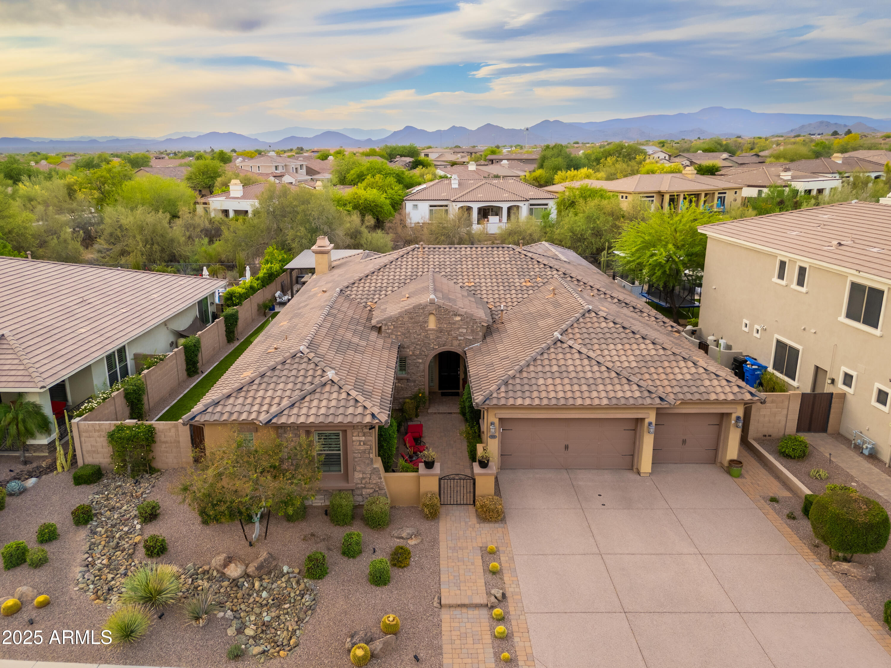 5428 E WINDSTONE Trail
