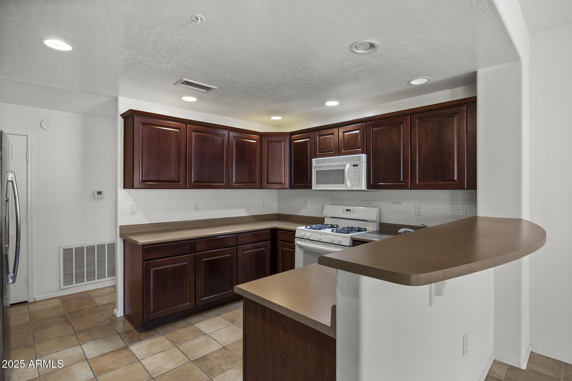 19700 N 76TH Street, 1103