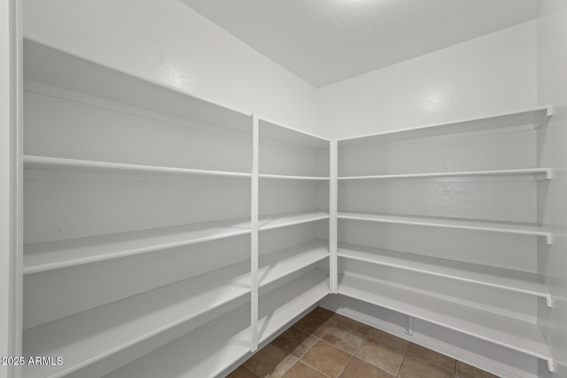 19700 N 76TH Street, 1103