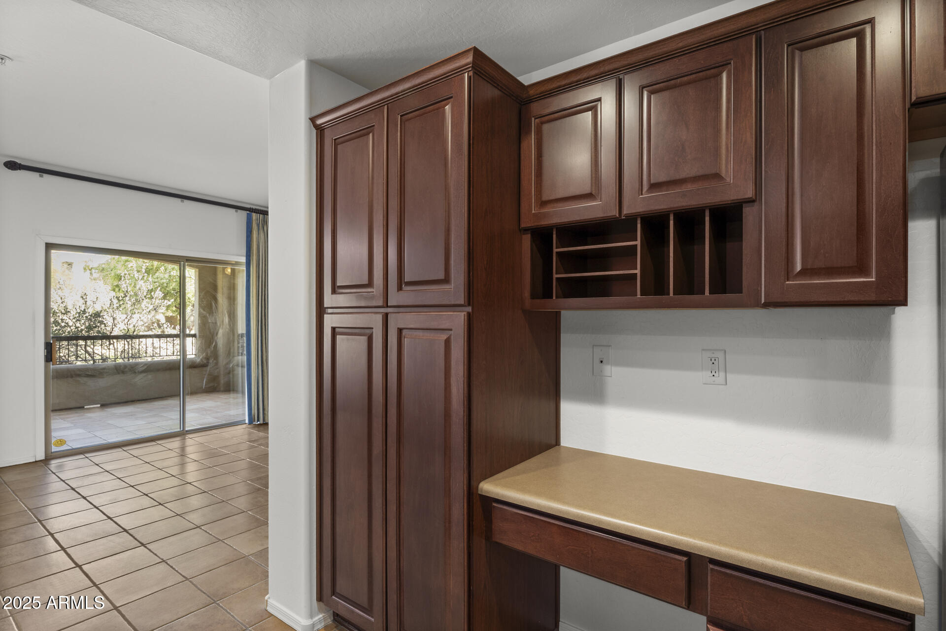 19700 N 76TH Street, 1103