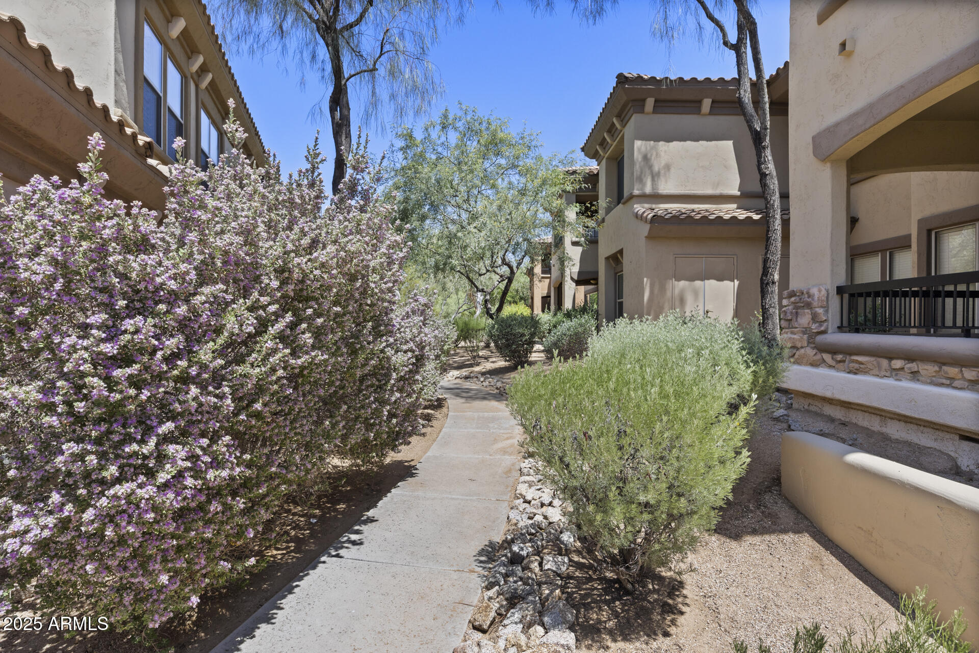 19700 N 76TH Street, 1103