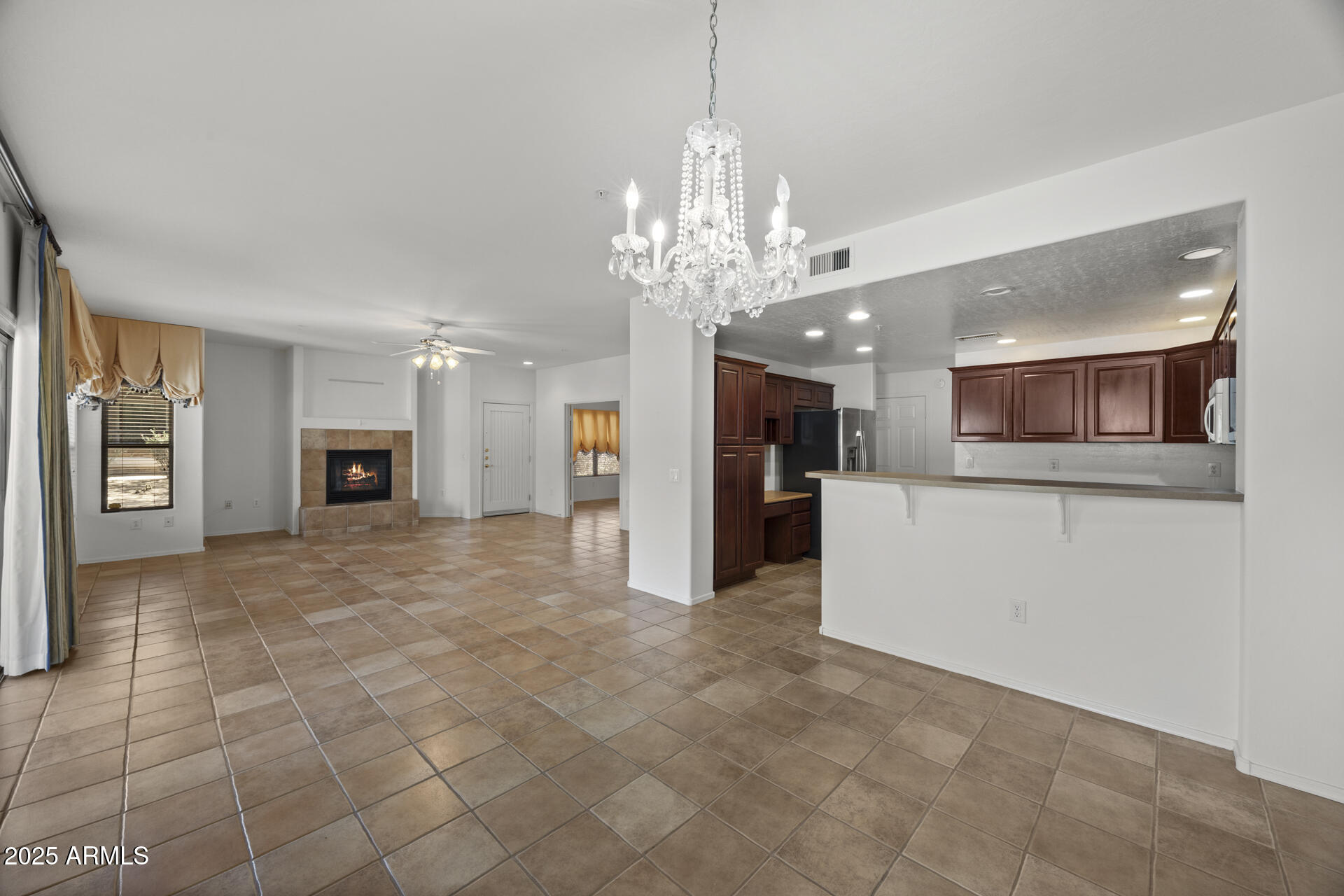 19700 N 76TH Street, 1103