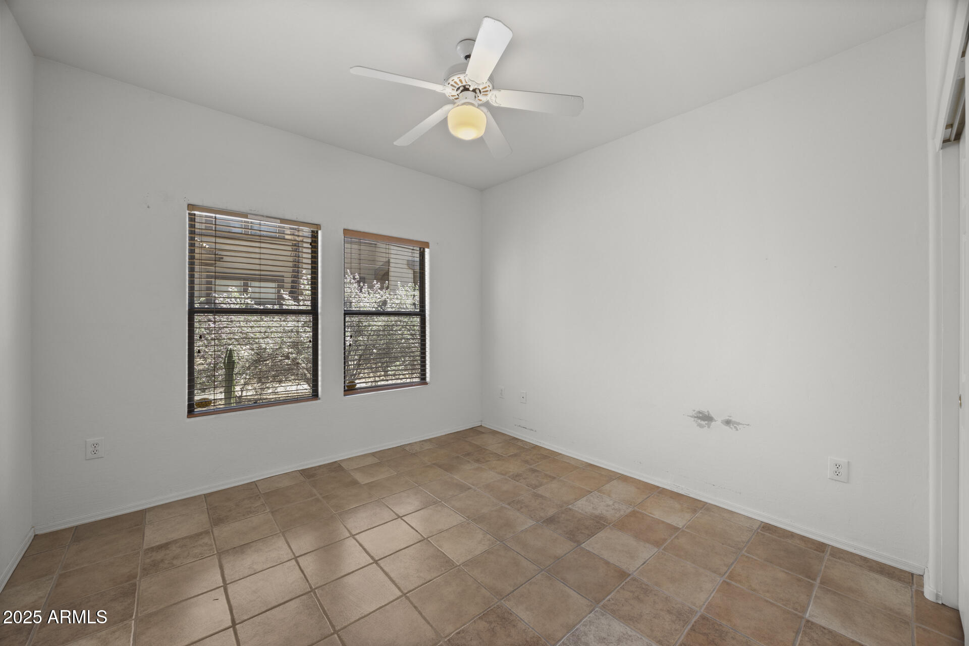 19700 N 76TH Street, 1103