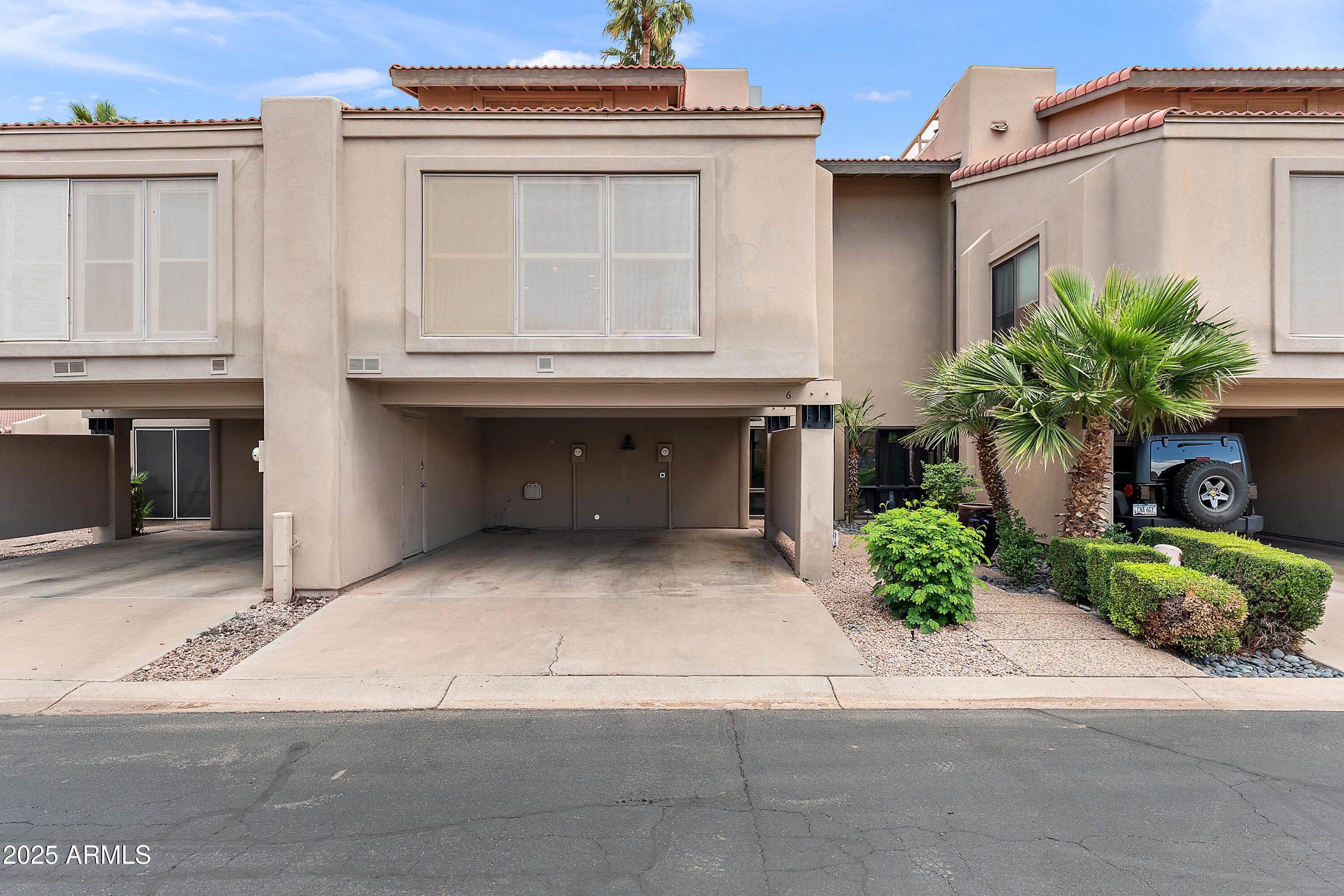 5621 N 79TH Street, 6