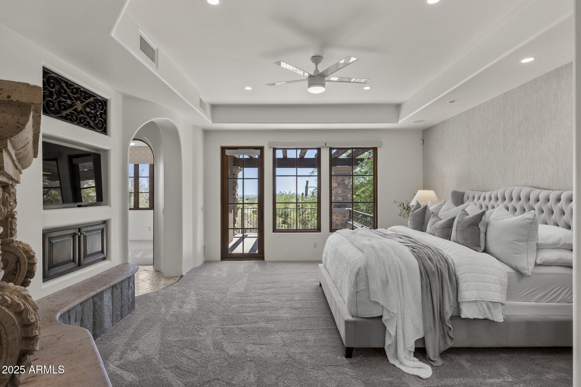 9290 E THOMPSON PEAK Parkway, 470