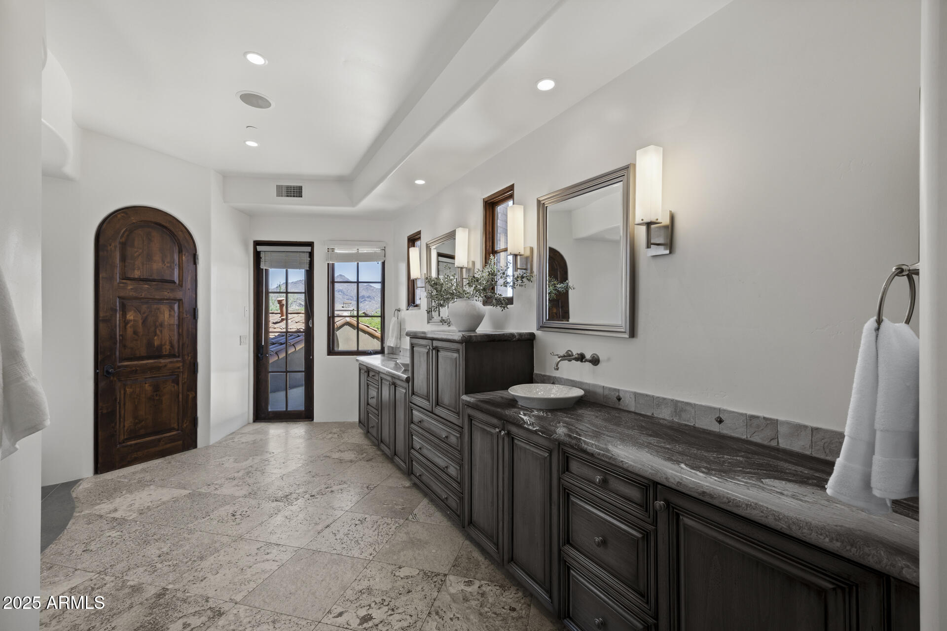 9290 E THOMPSON PEAK Parkway, 470