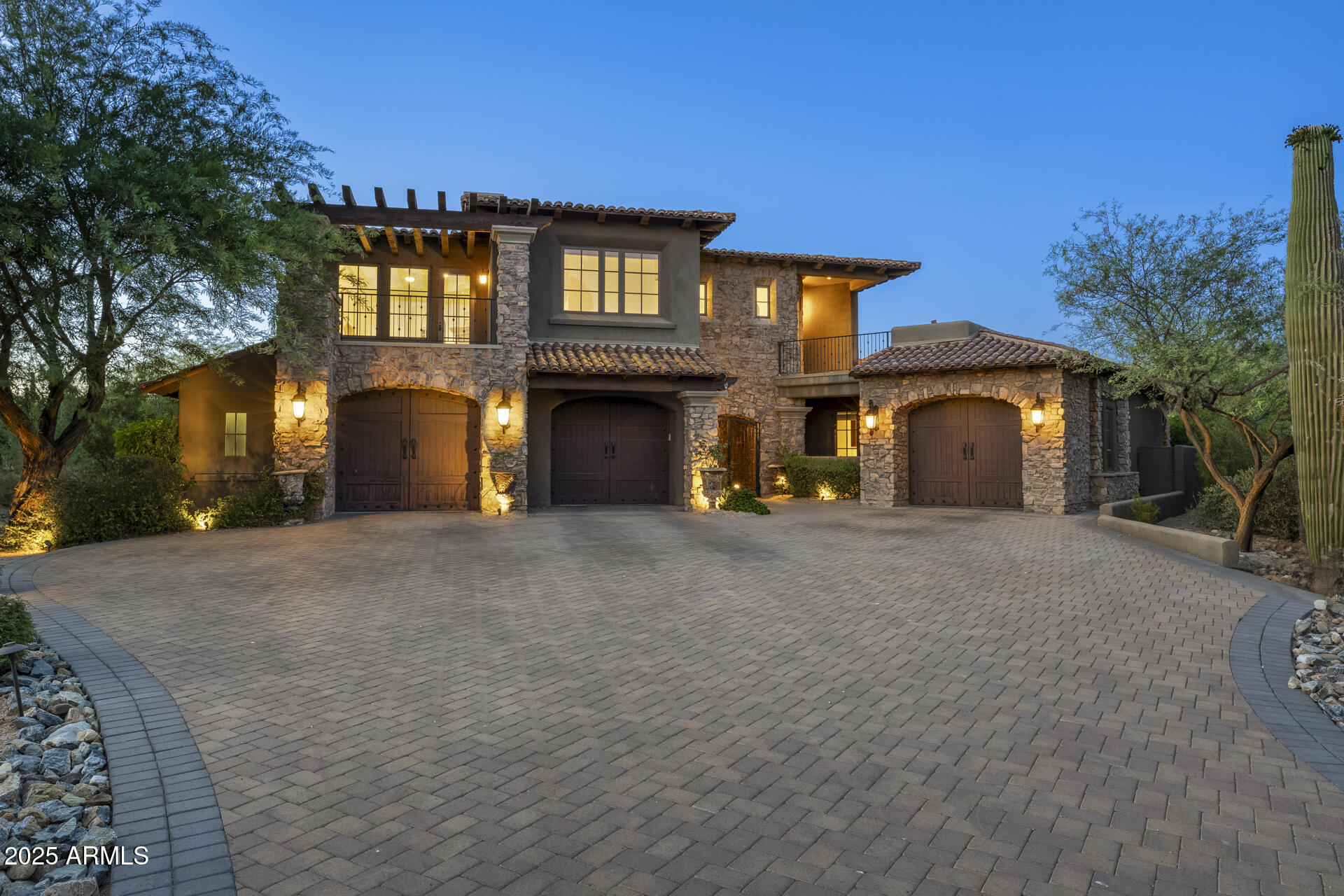 9290 E THOMPSON PEAK Parkway, 470