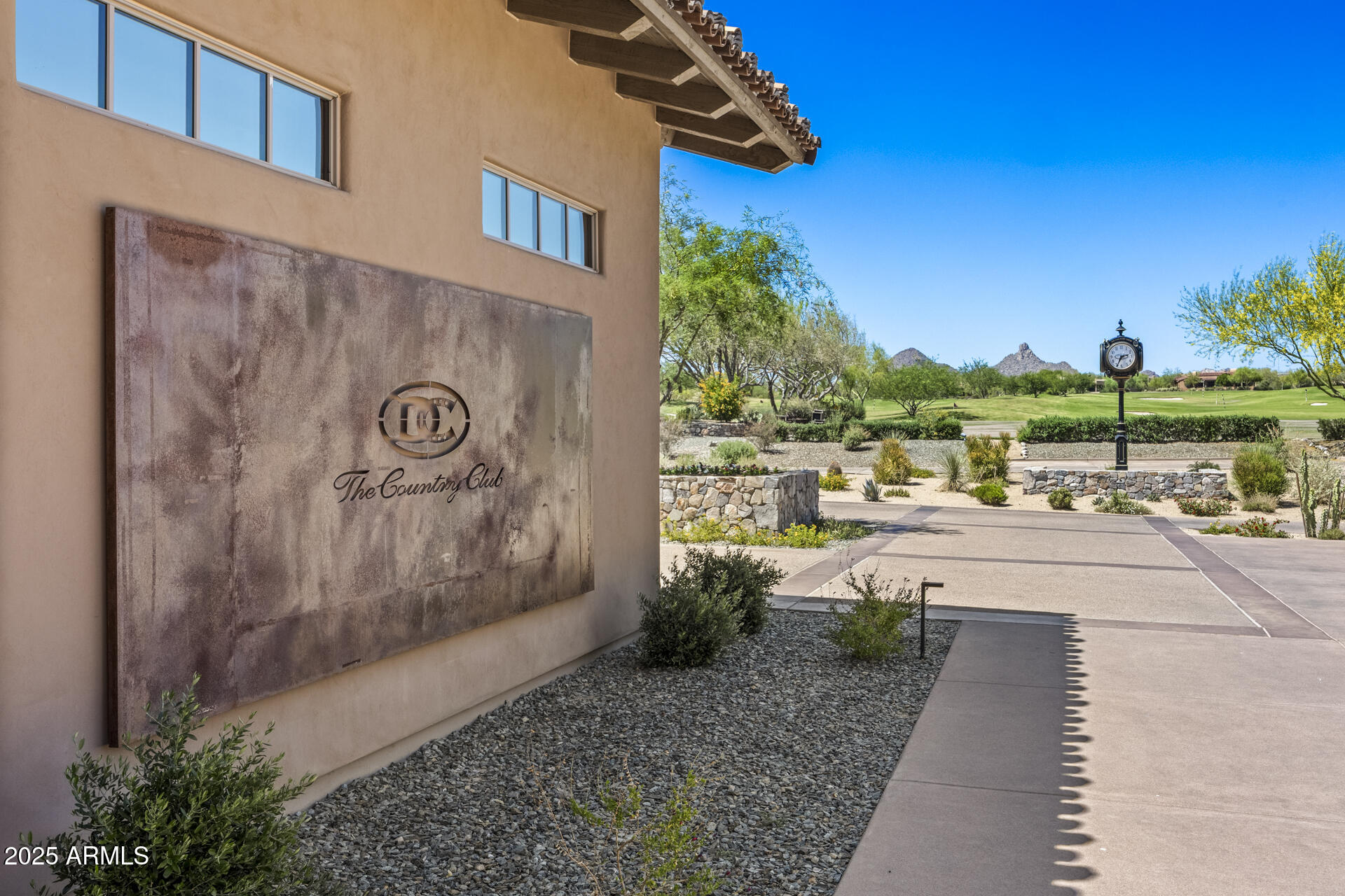 9290 E THOMPSON PEAK Parkway, 470