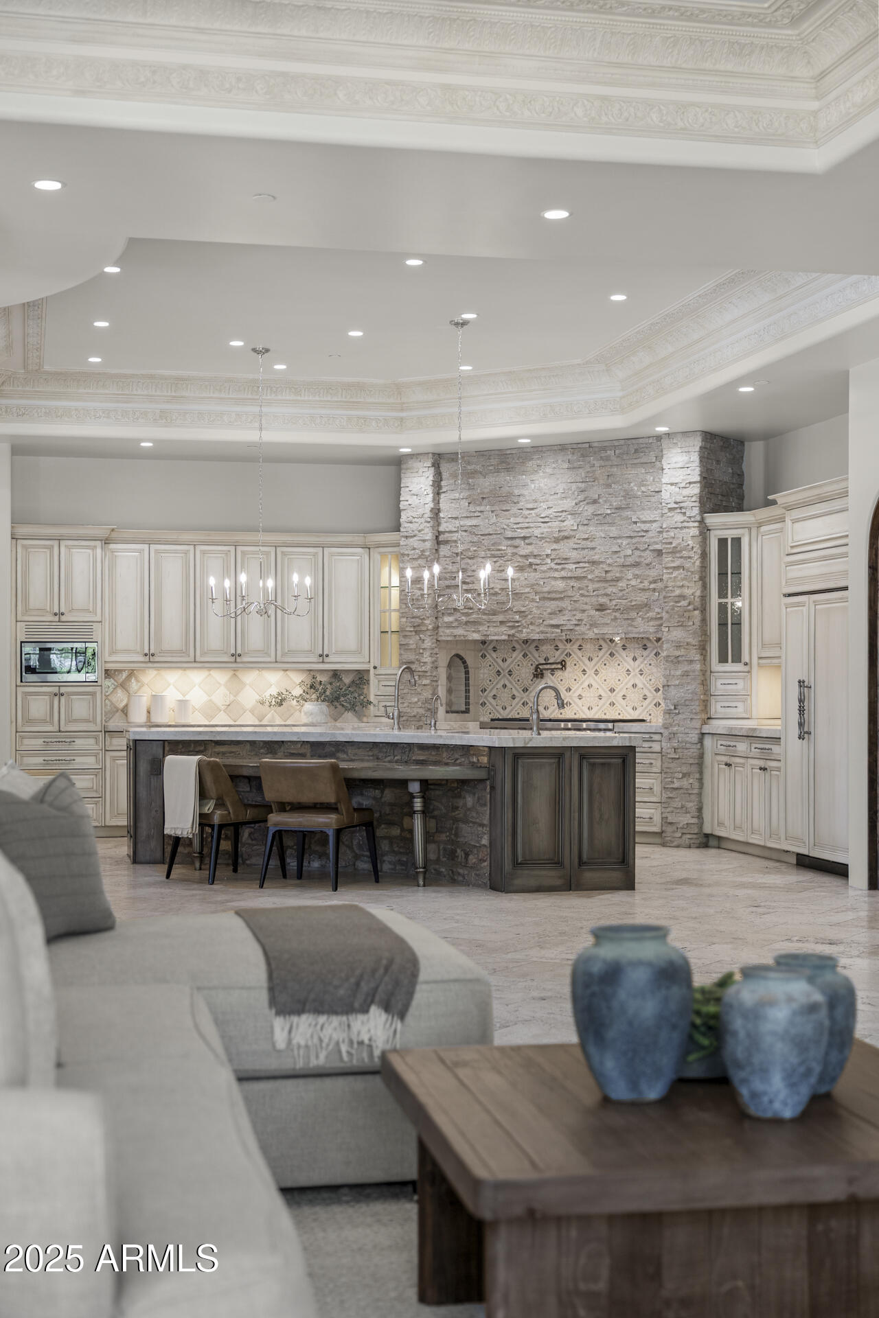 9290 E THOMPSON PEAK Parkway, 470