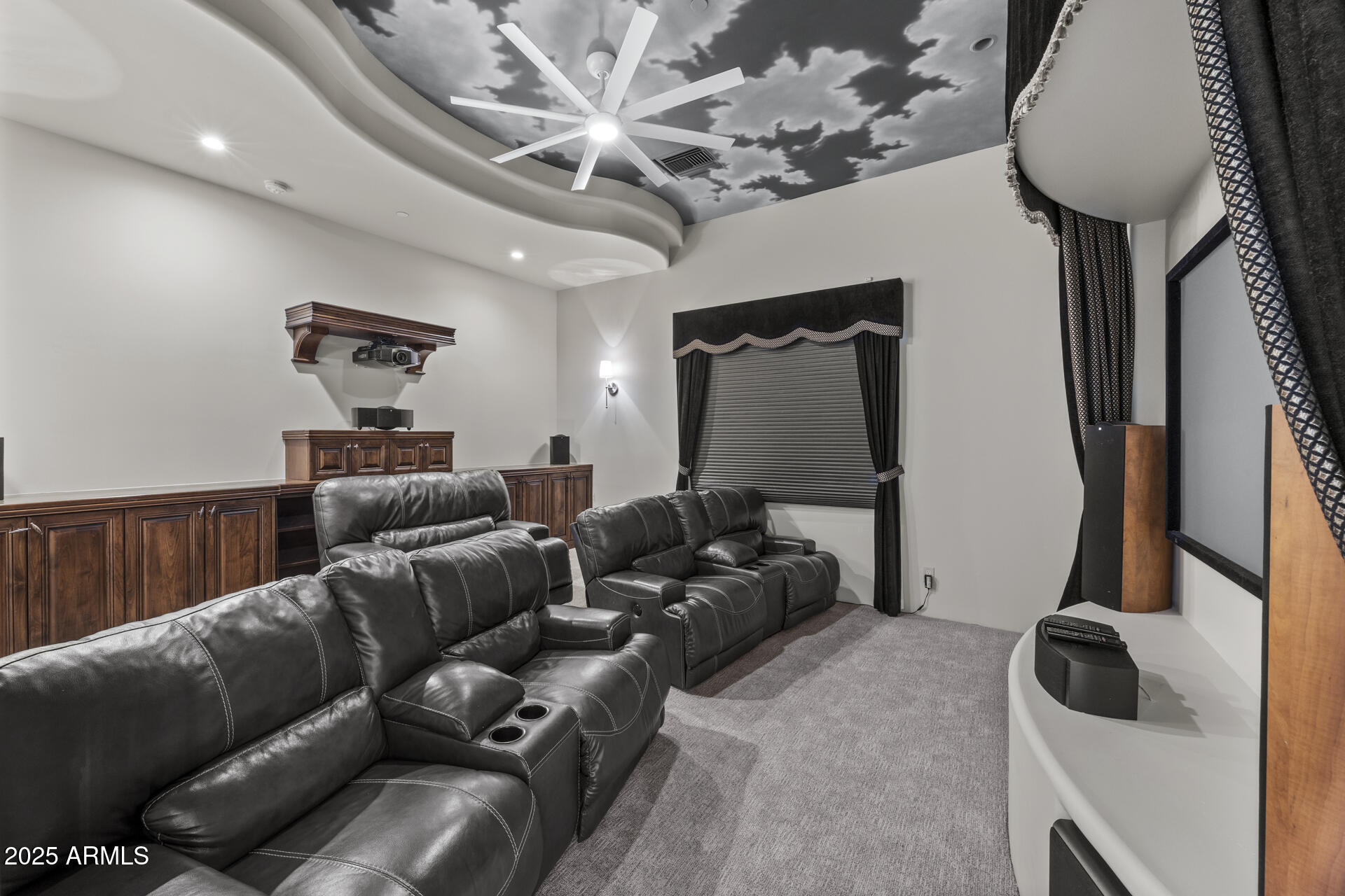 9290 E THOMPSON PEAK Parkway, 470