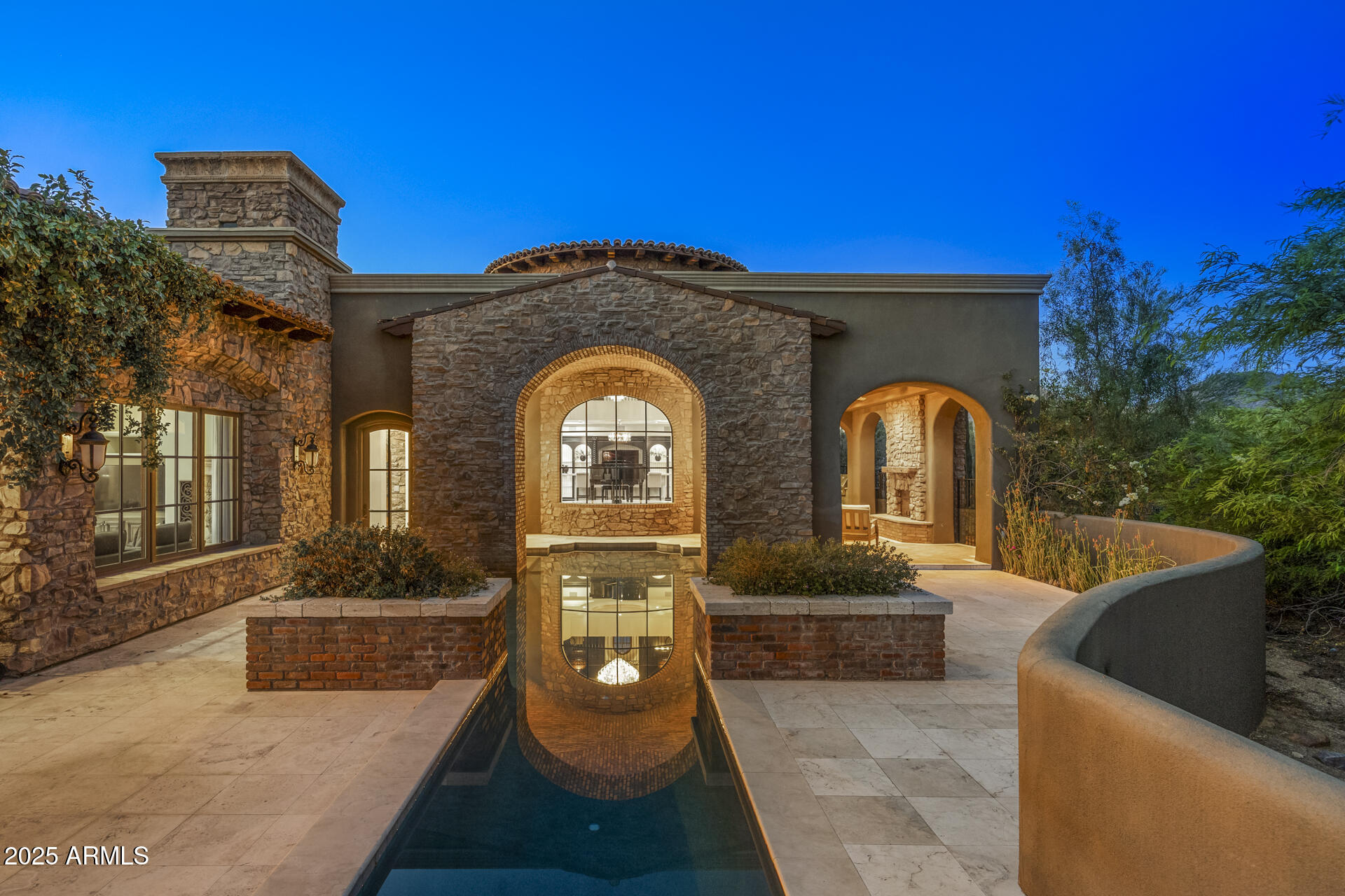 9290 E THOMPSON PEAK Parkway, 470