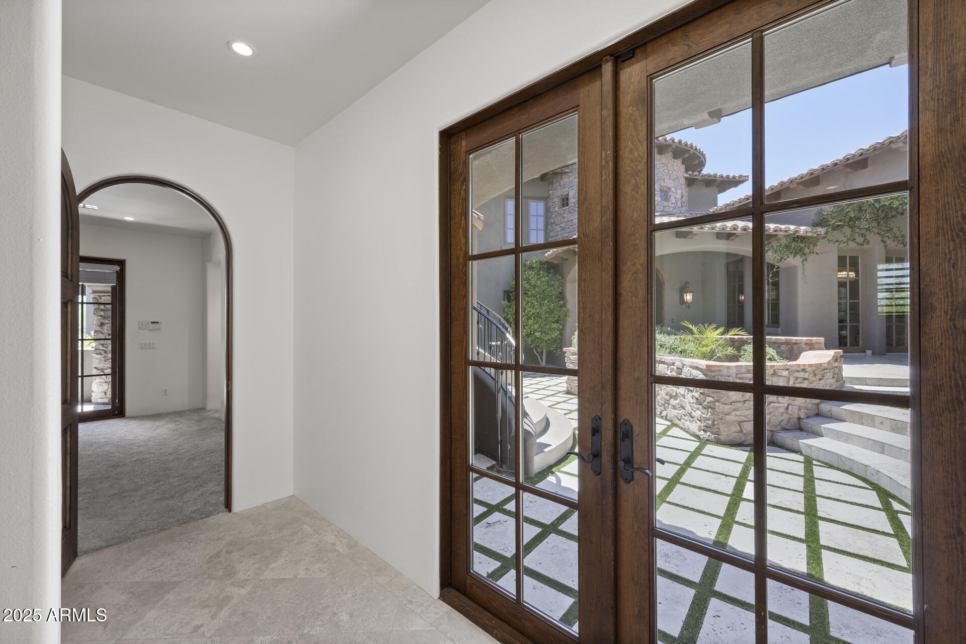 9290 E THOMPSON PEAK Parkway, 470
