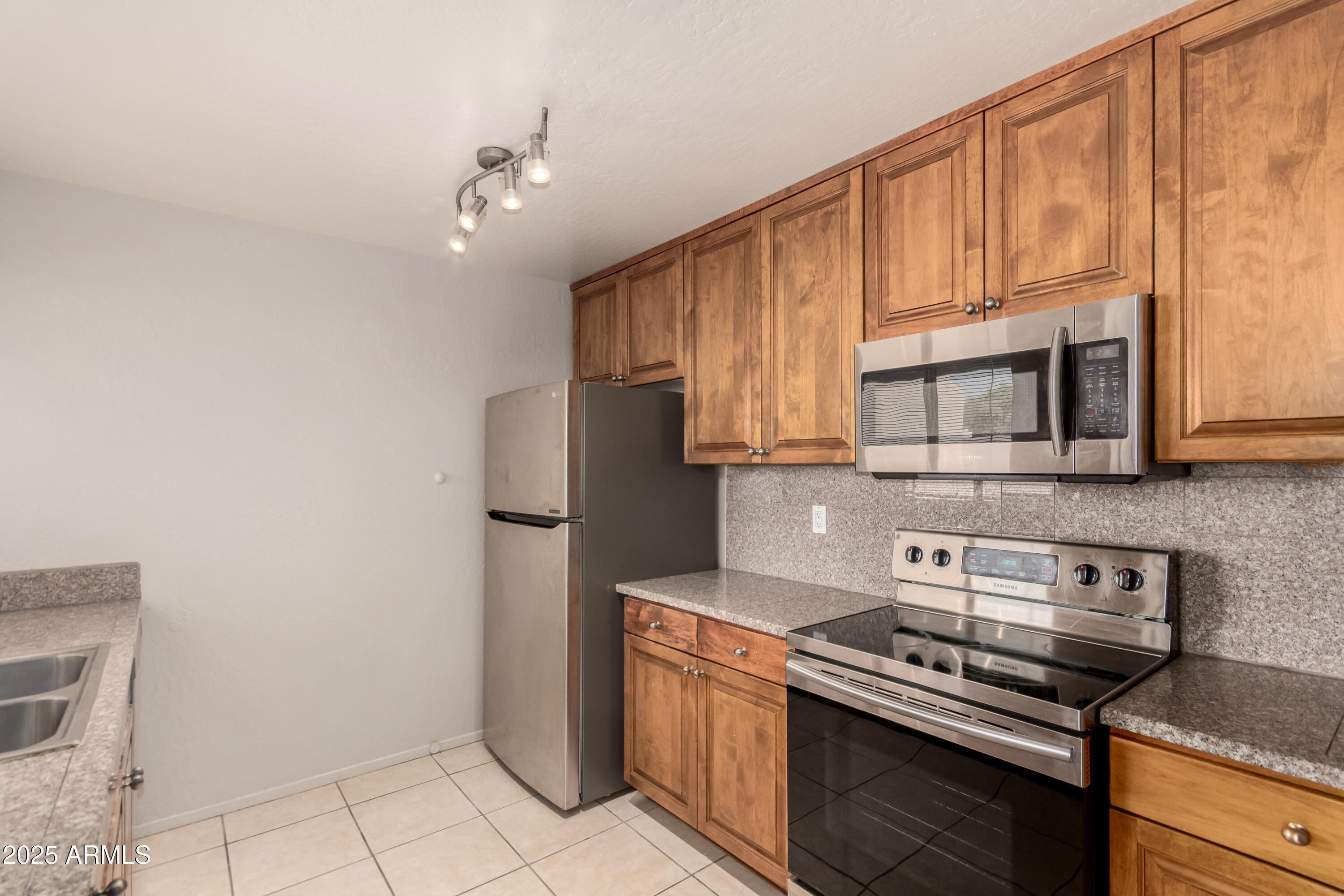 11260 N 92ND Street, 2102